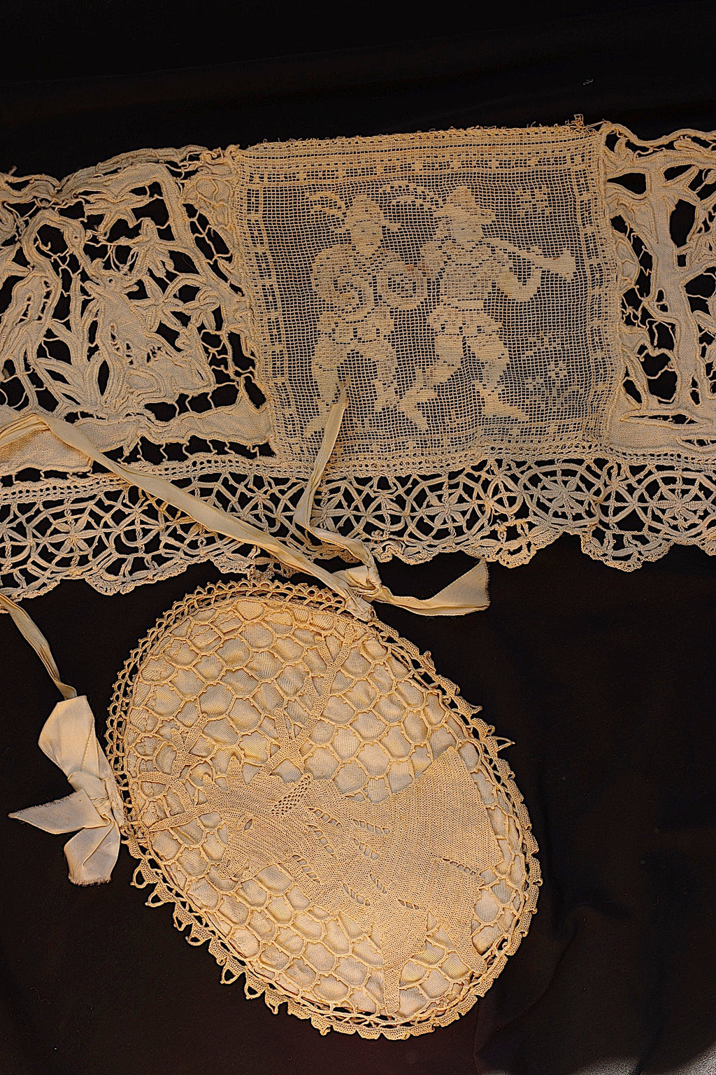 アンティークレース dentelle ancienne　刺繍ハギレ　ポシェット