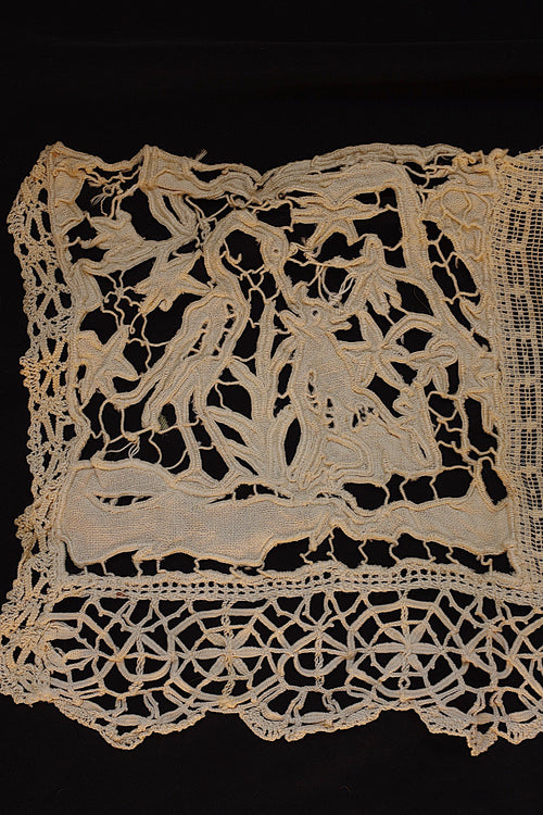 アンティークレース dentelle ancienne　刺繍ハギレ　ポシェット