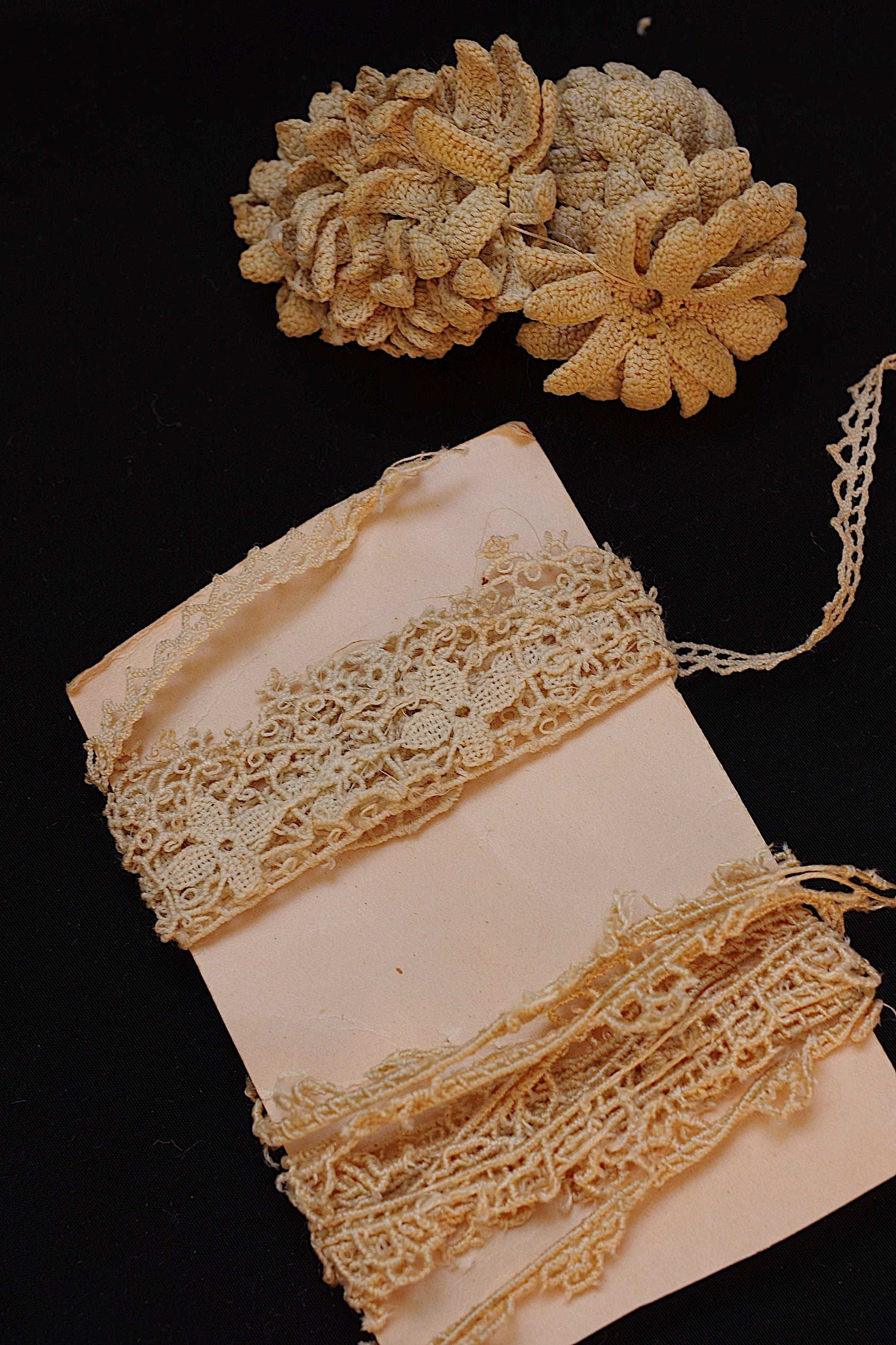 アンティークレース dentelle ancienne　モチーフ　レース