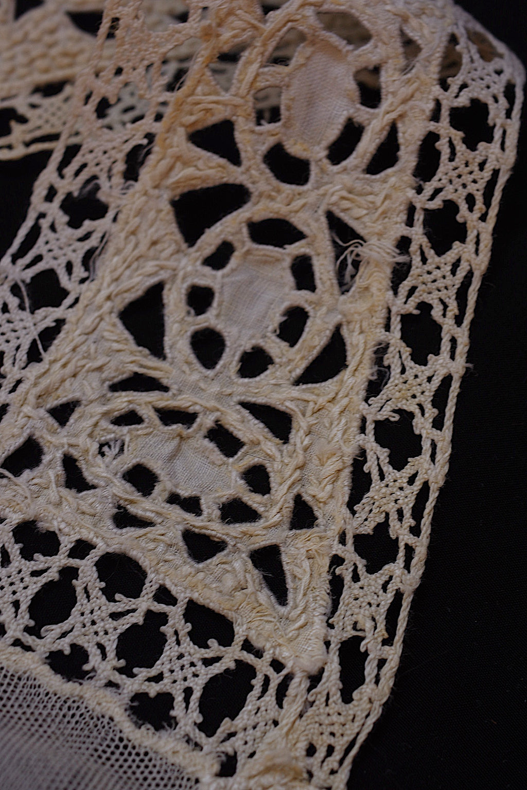 アンティークレース dentelle ancienne　パーツ2つ
