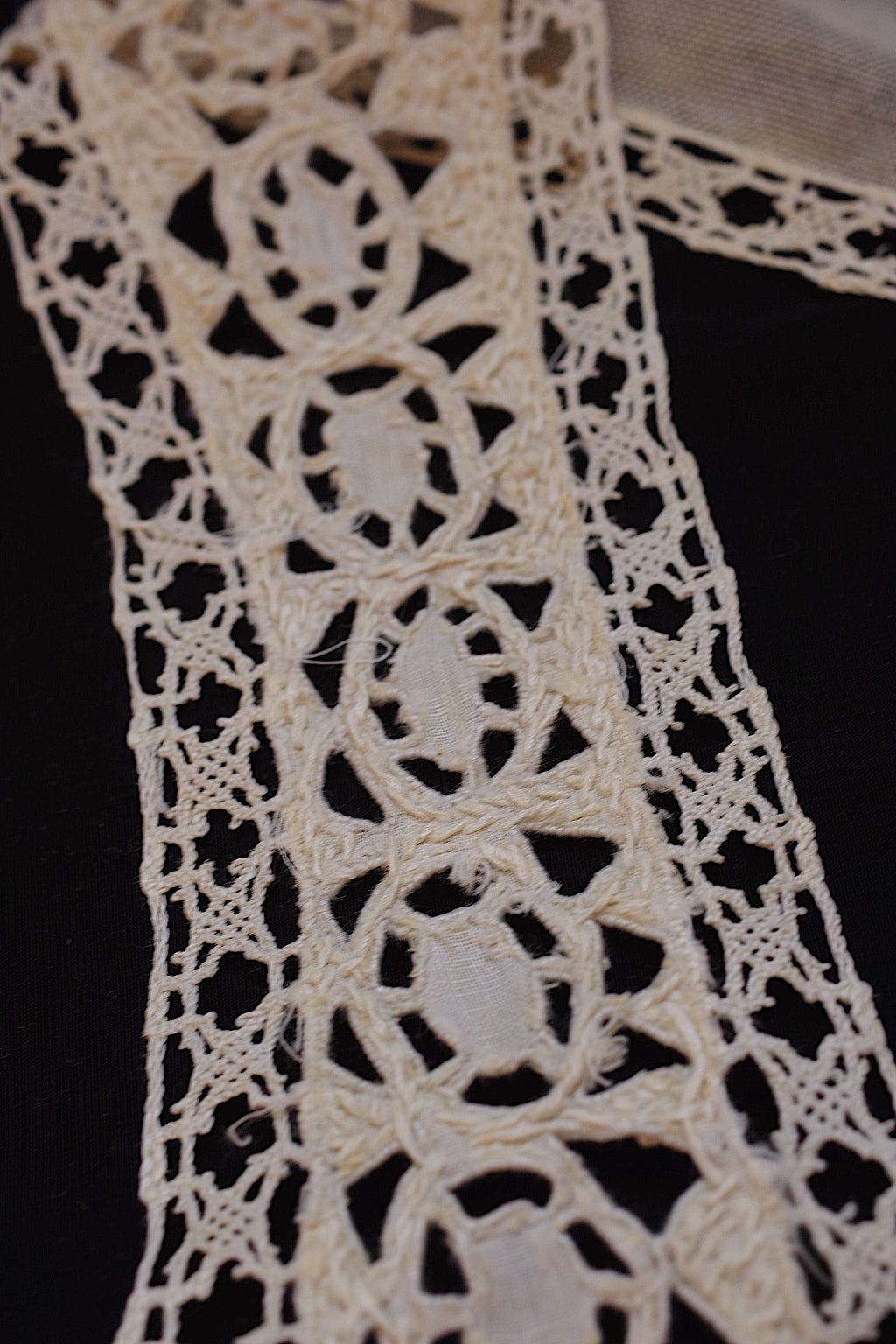 アンティークレース dentelle ancienne　パーツ2つ