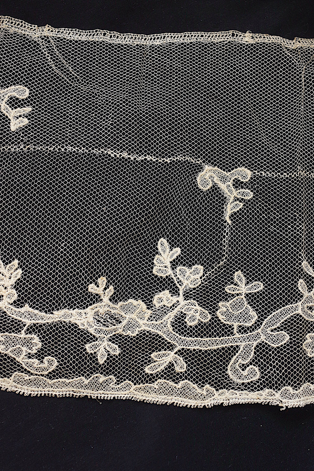 アンティークレース dentelle ancienne　190cm