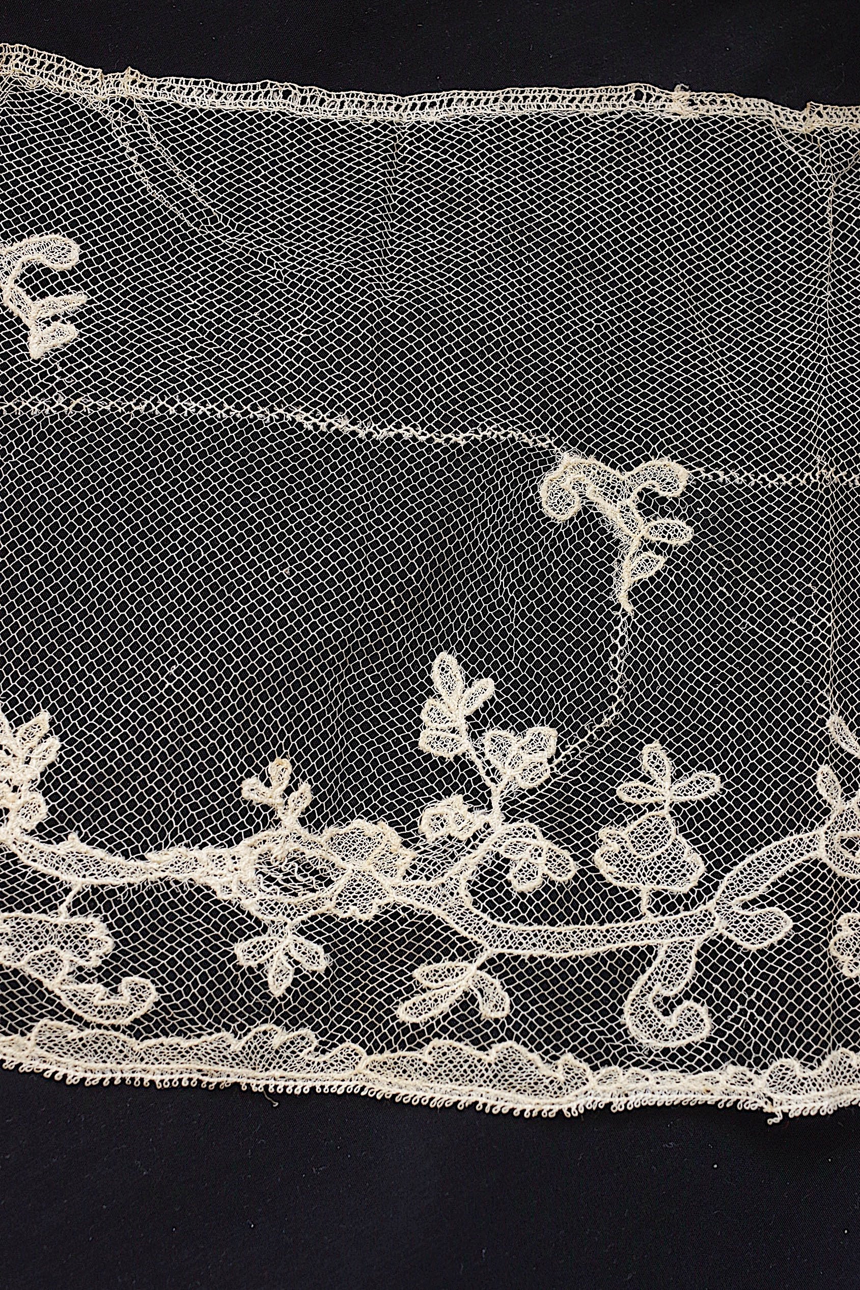 アンティークレース dentelle ancienne　190cm
