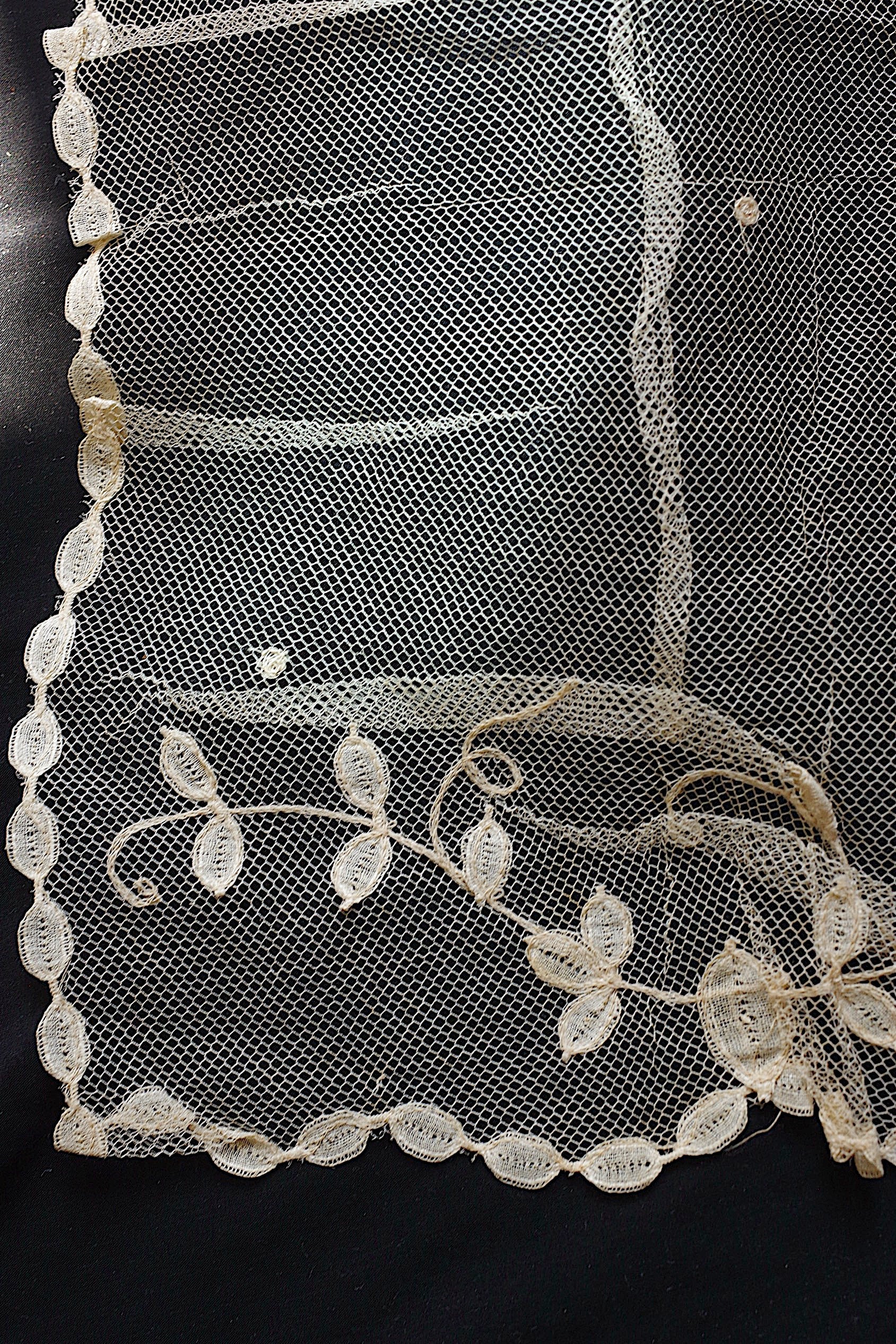 アンティークレース dentelle ancienne　２枚