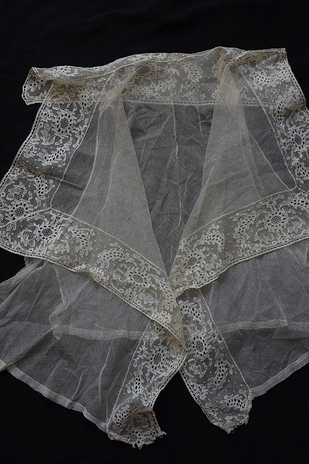 アンティークレース dentelle ancienne　レースプラストロン