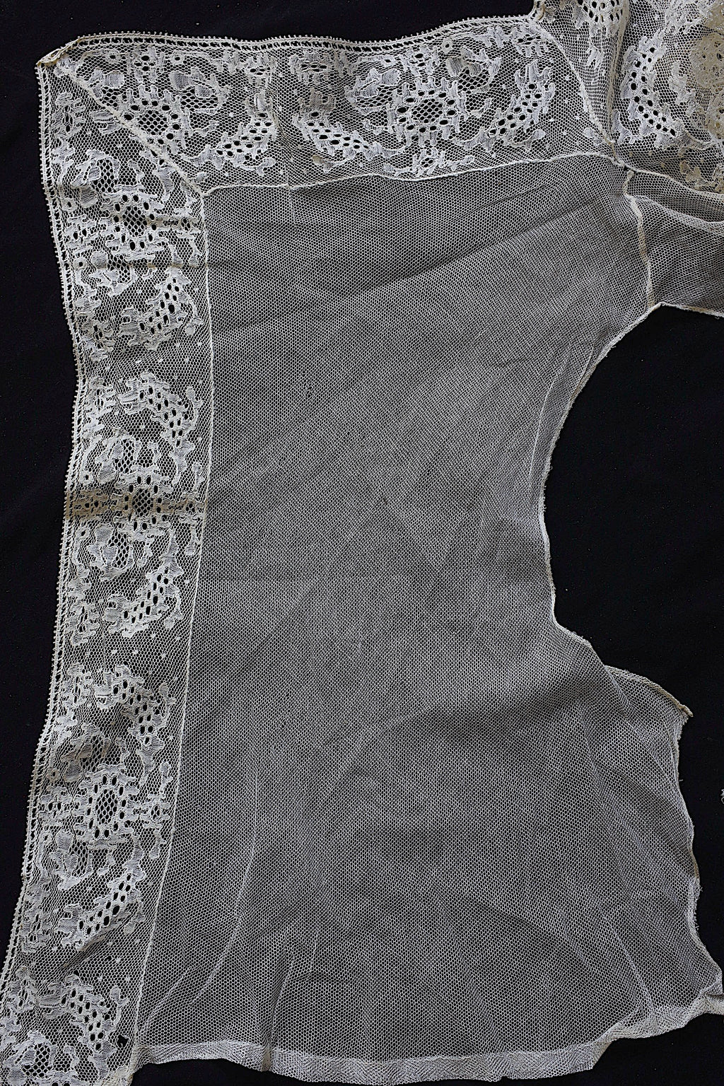 アンティークレース dentelle ancienne　レースプラストロン