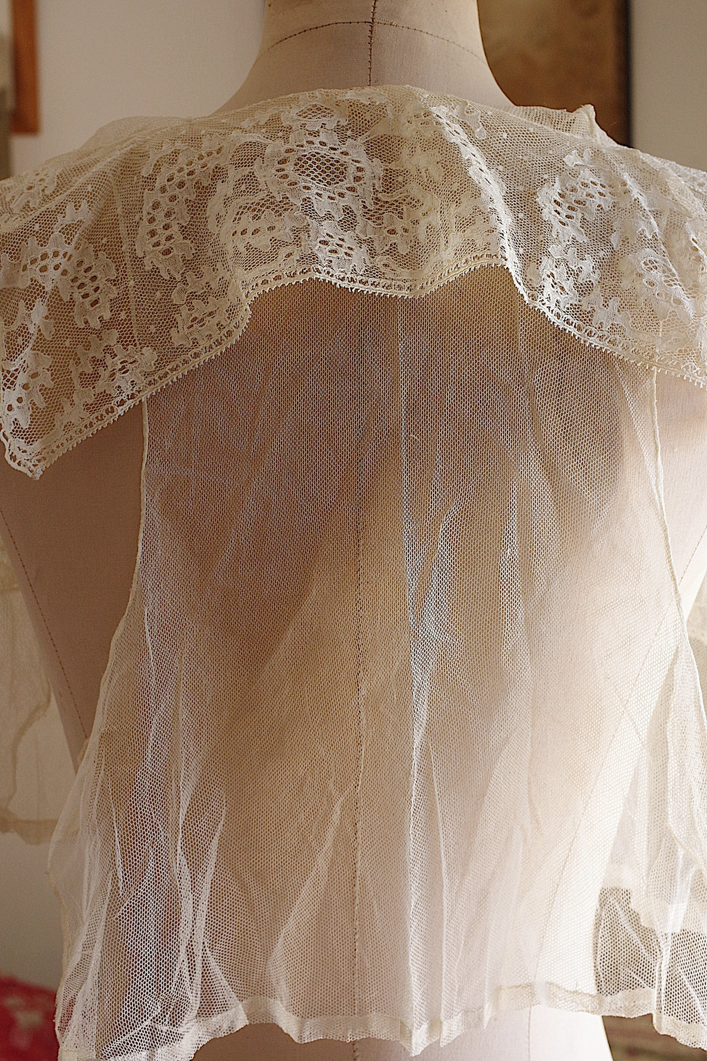アンティークレース dentelle ancienne　レースプラストロン