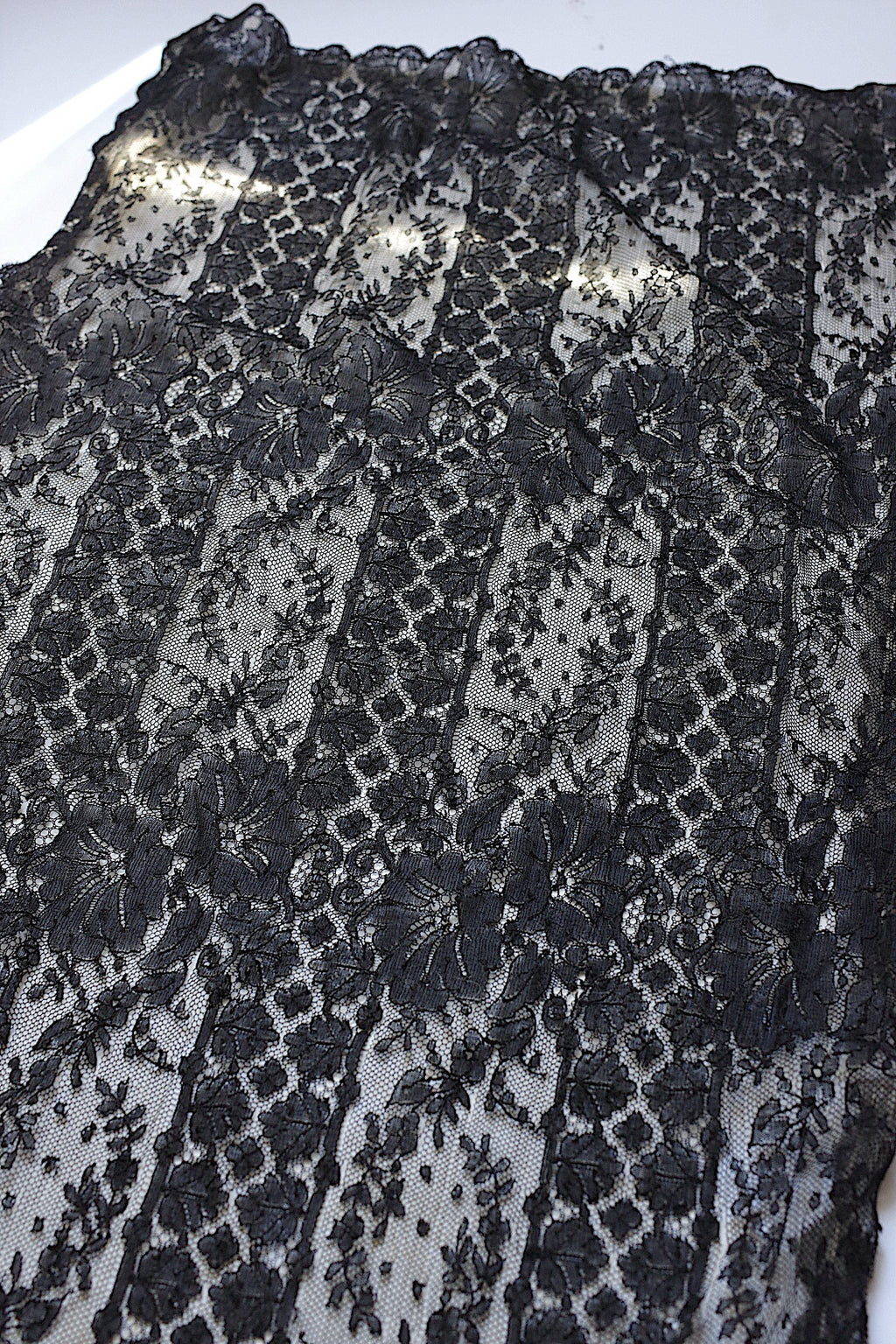 アンティークレース dentelle ancienne　シャンティイ　ショール