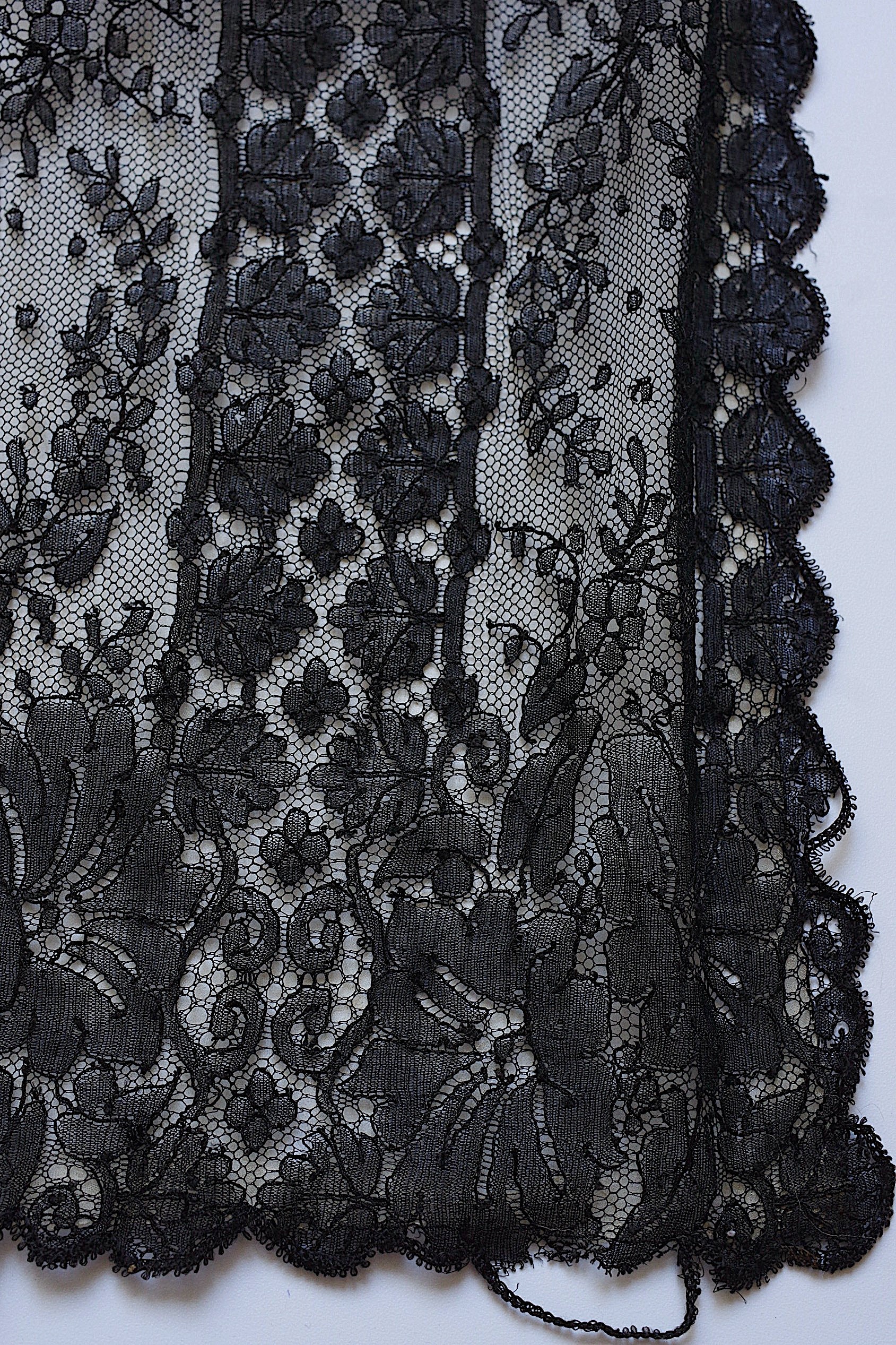 アンティークレース dentelle ancienne　シャンティイ　ショール