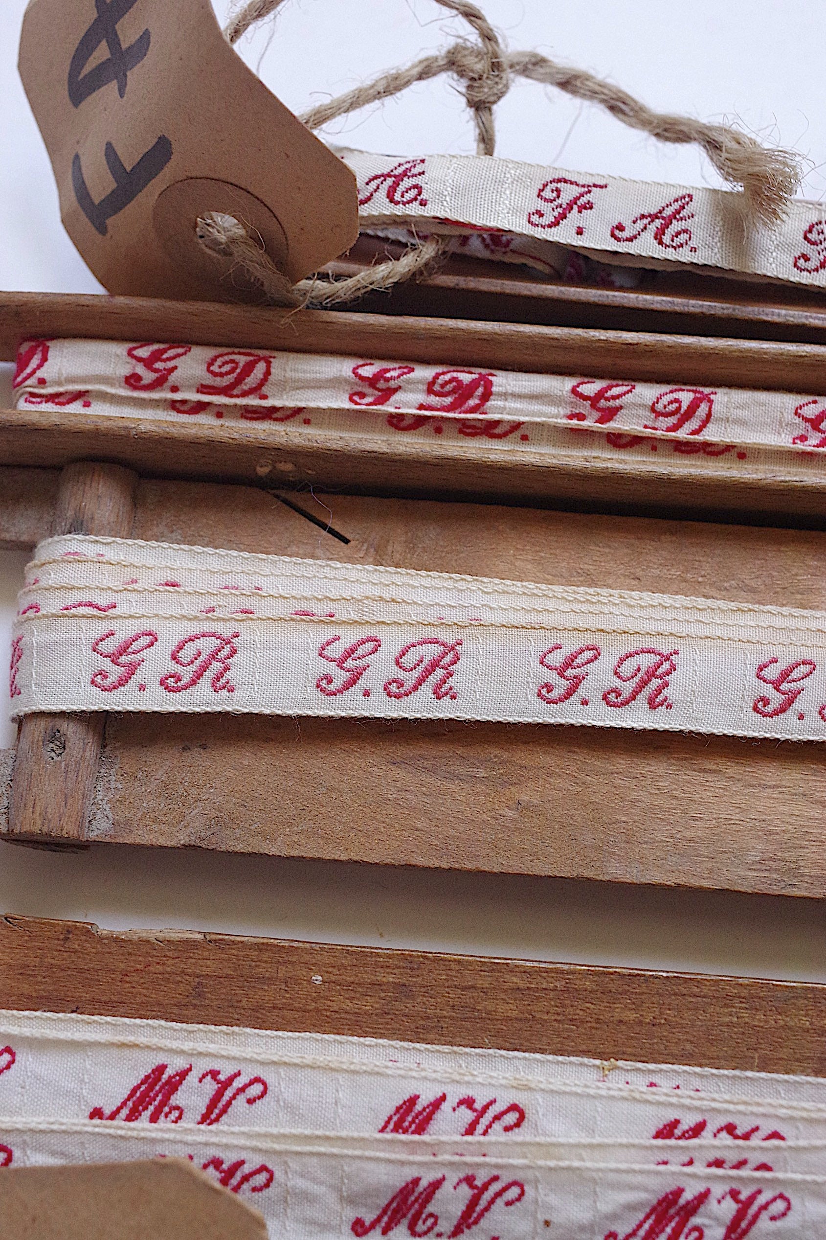 アンティークイニシャルテープ　Ruban adhésif monogramme ancien 2