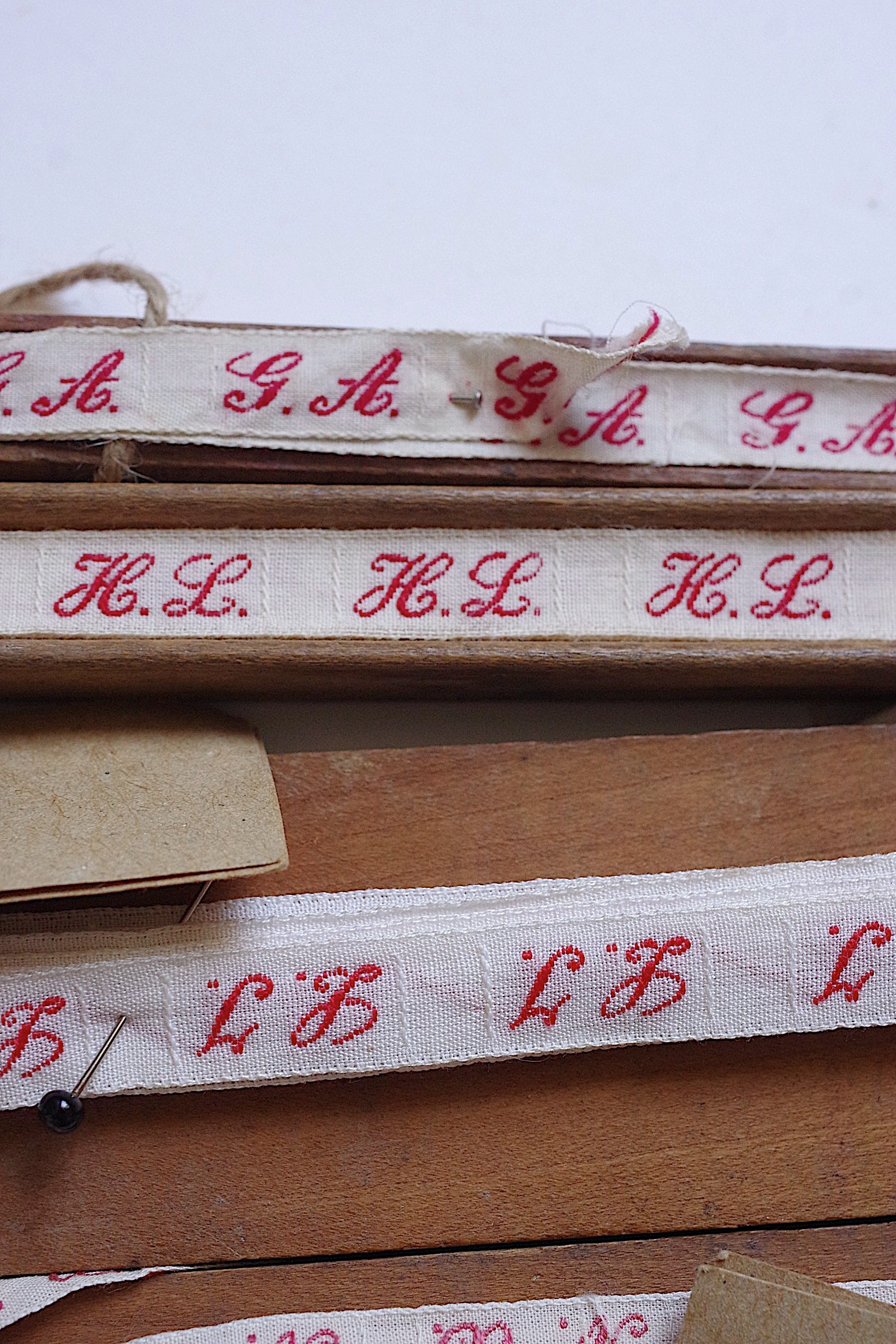 アンティークイニシャルテープ　Ruban adhésif monogramme ancien 3