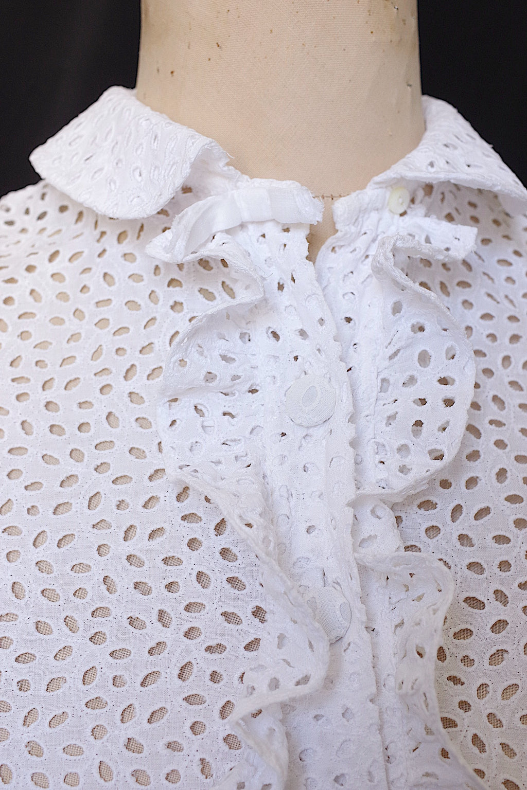 ヴィンテージ刺繍ブラウス　vêtement vintage
