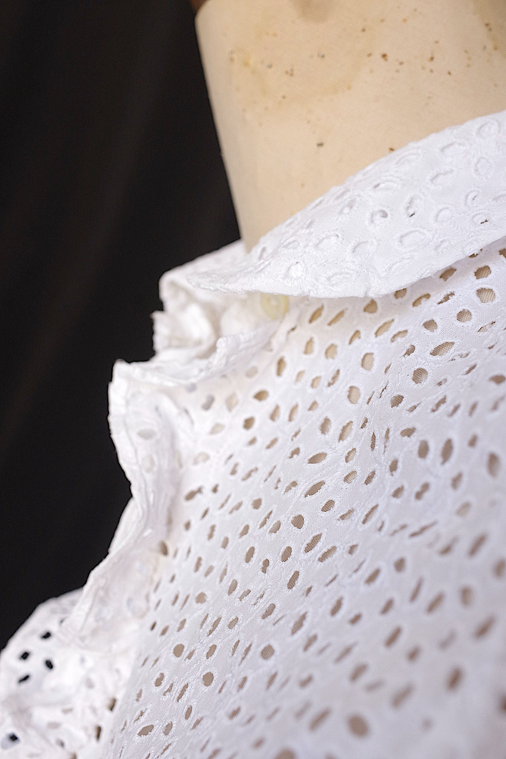 ヴィンテージ刺繍ブラウス　vêtement vintage