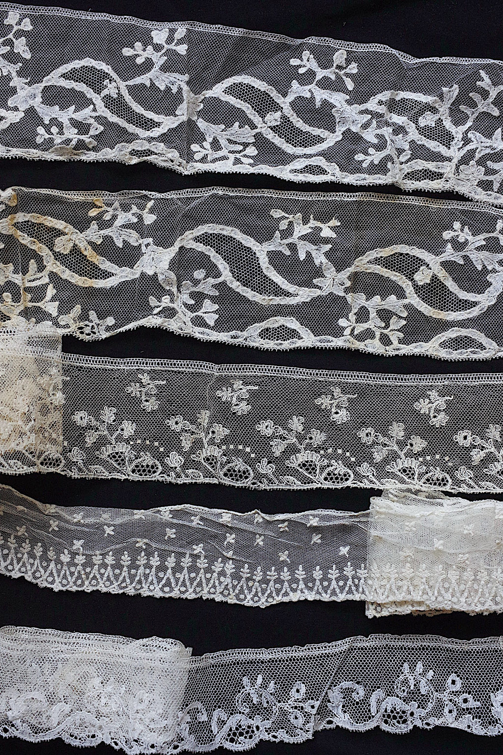 アンティークレース dentelle ancienne 素材用　ハギレlot1
