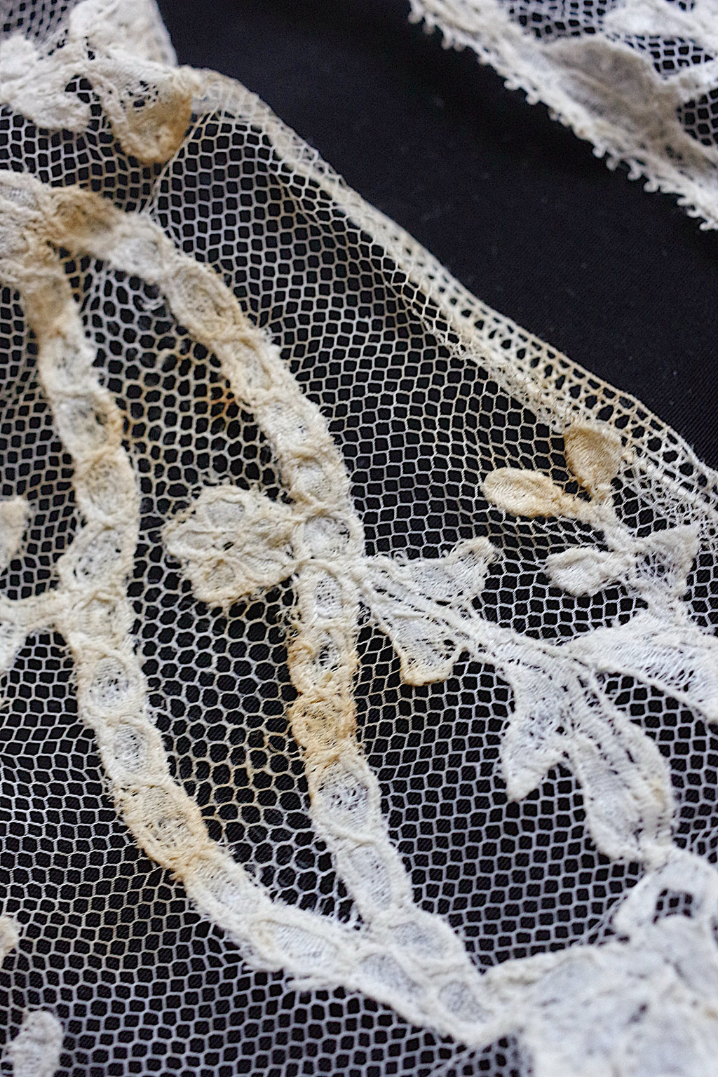 アンティークレース dentelle ancienne 素材用　ハギレlot1