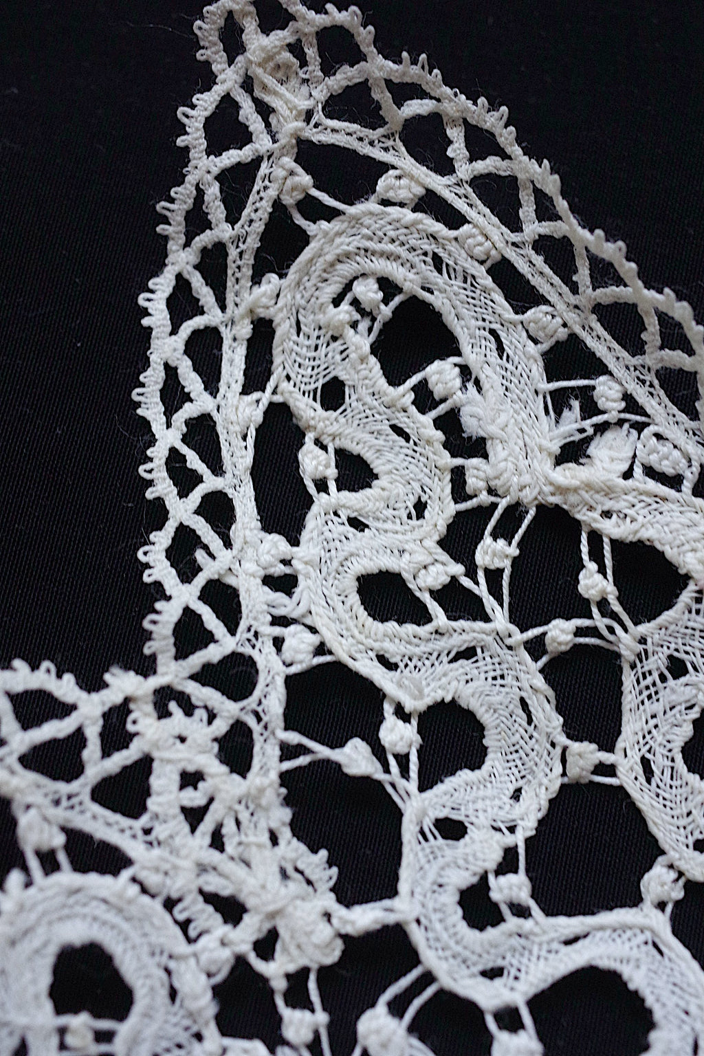 アンティークレース dentelle ancienne 素材用　ハギレlot2