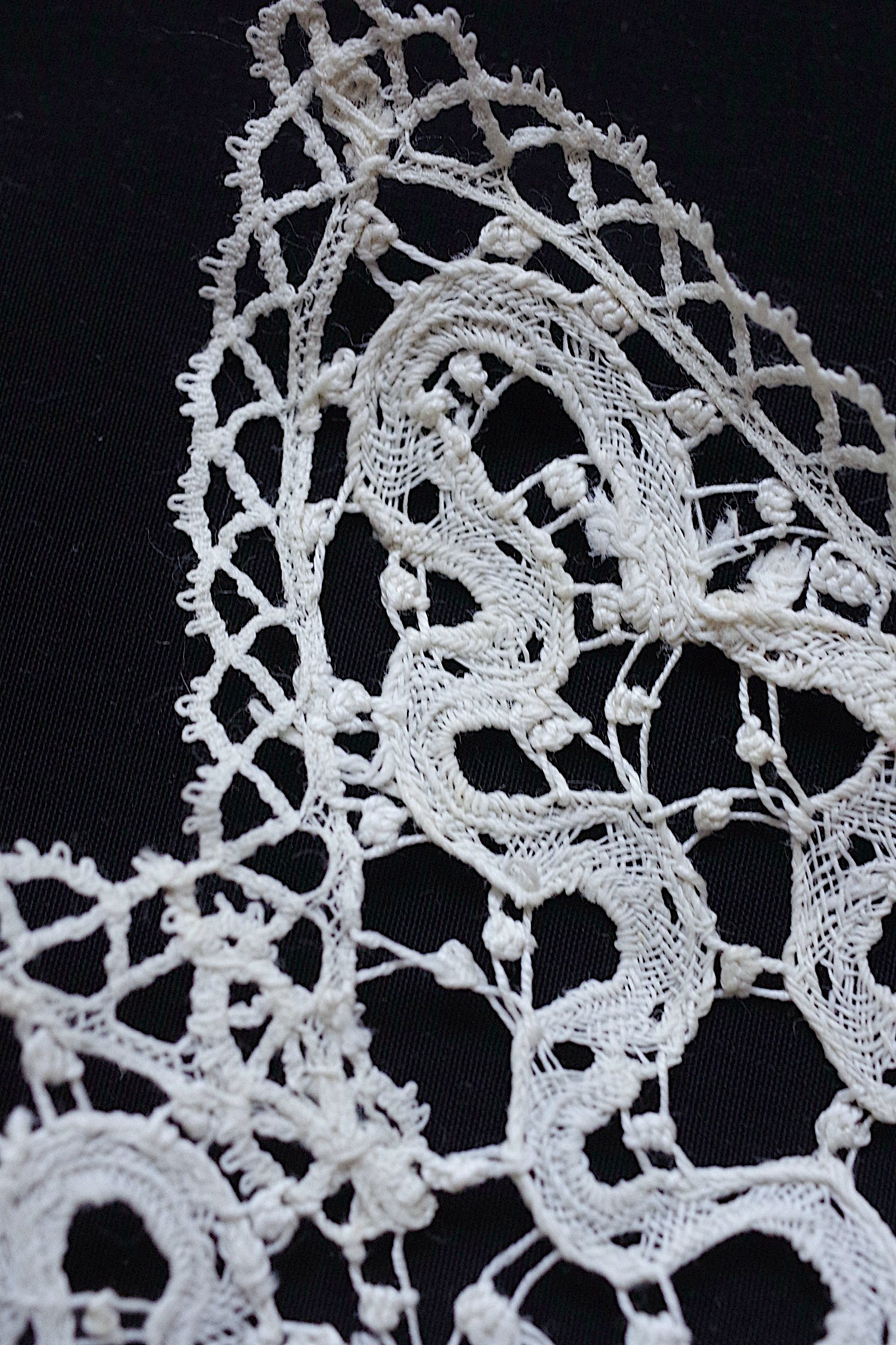 アンティークレース dentelle ancienne 素材用　ハギレlot2