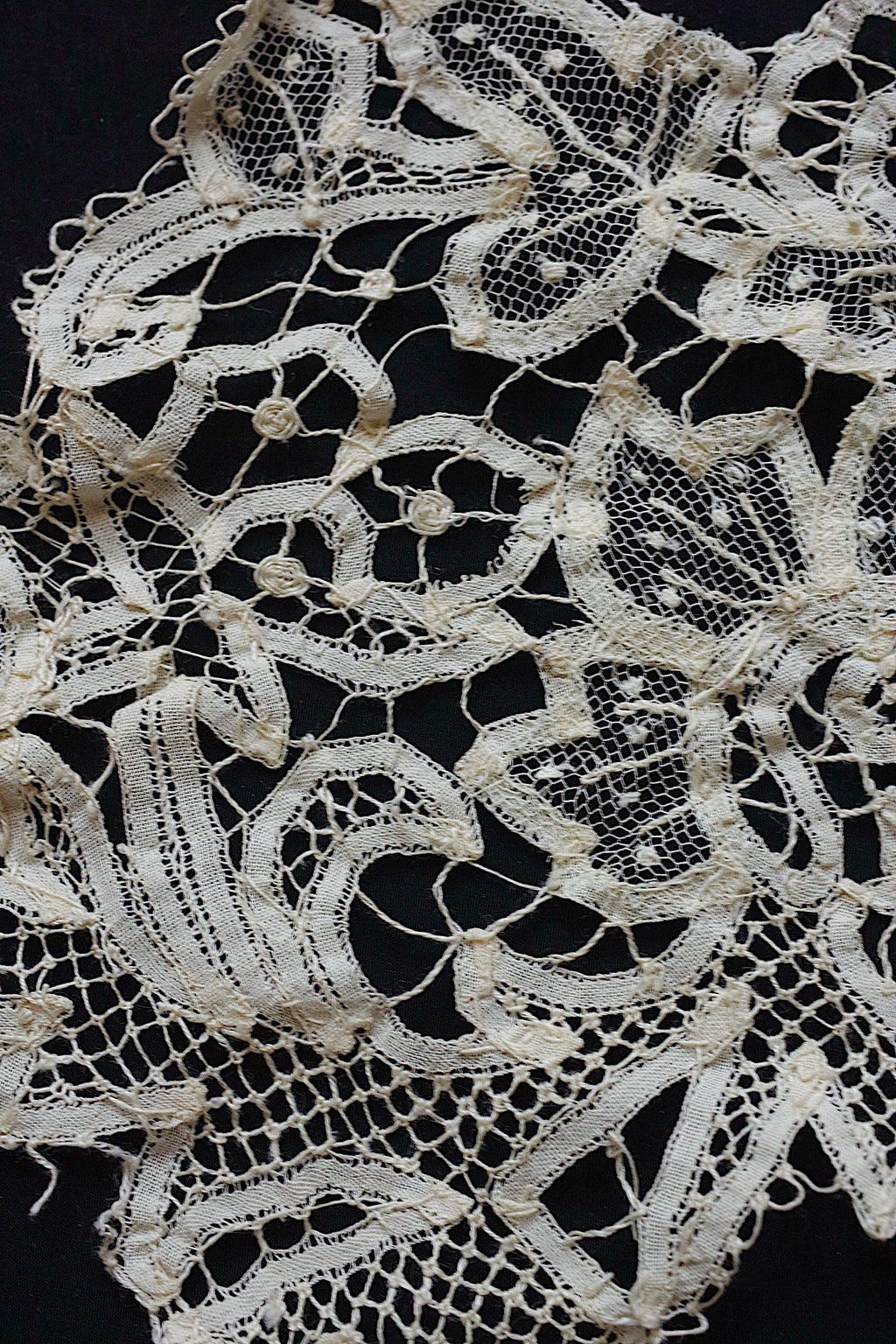 アンティークレース dentelle ancienne 素材用　ハギレlot2