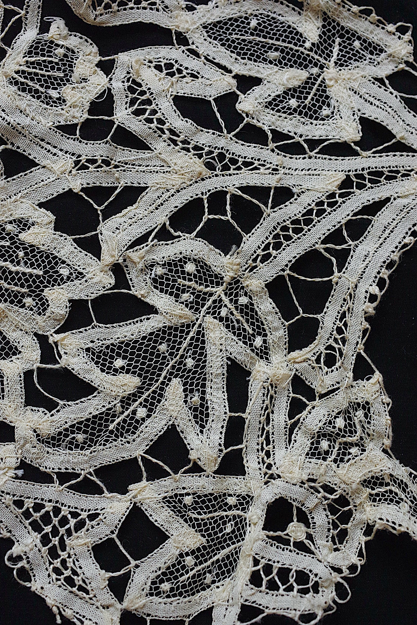 アンティークレース dentelle ancienne 素材用　ハギレlot2