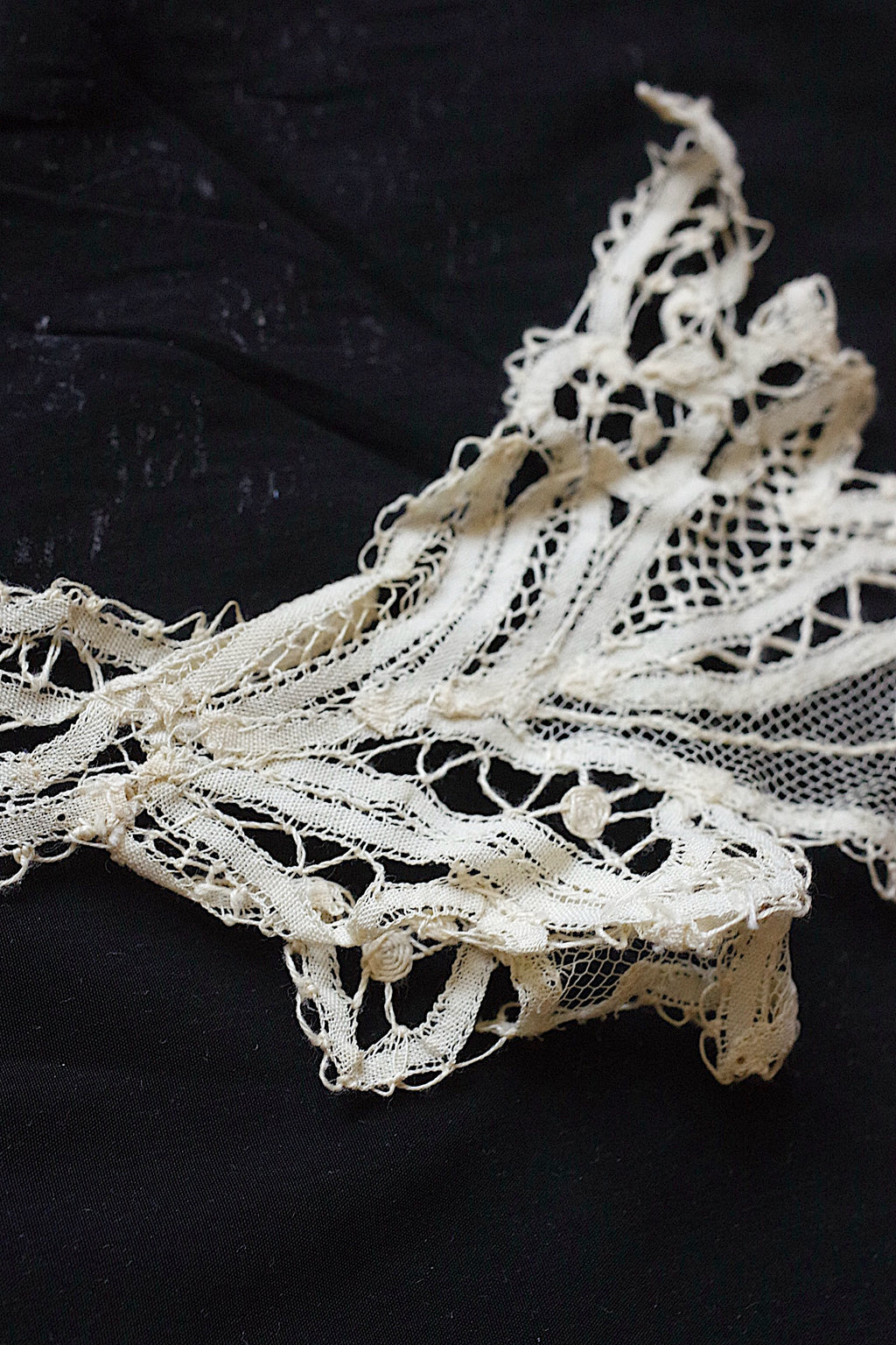 アンティークレース dentelle ancienne 素材用　ハギレlot2