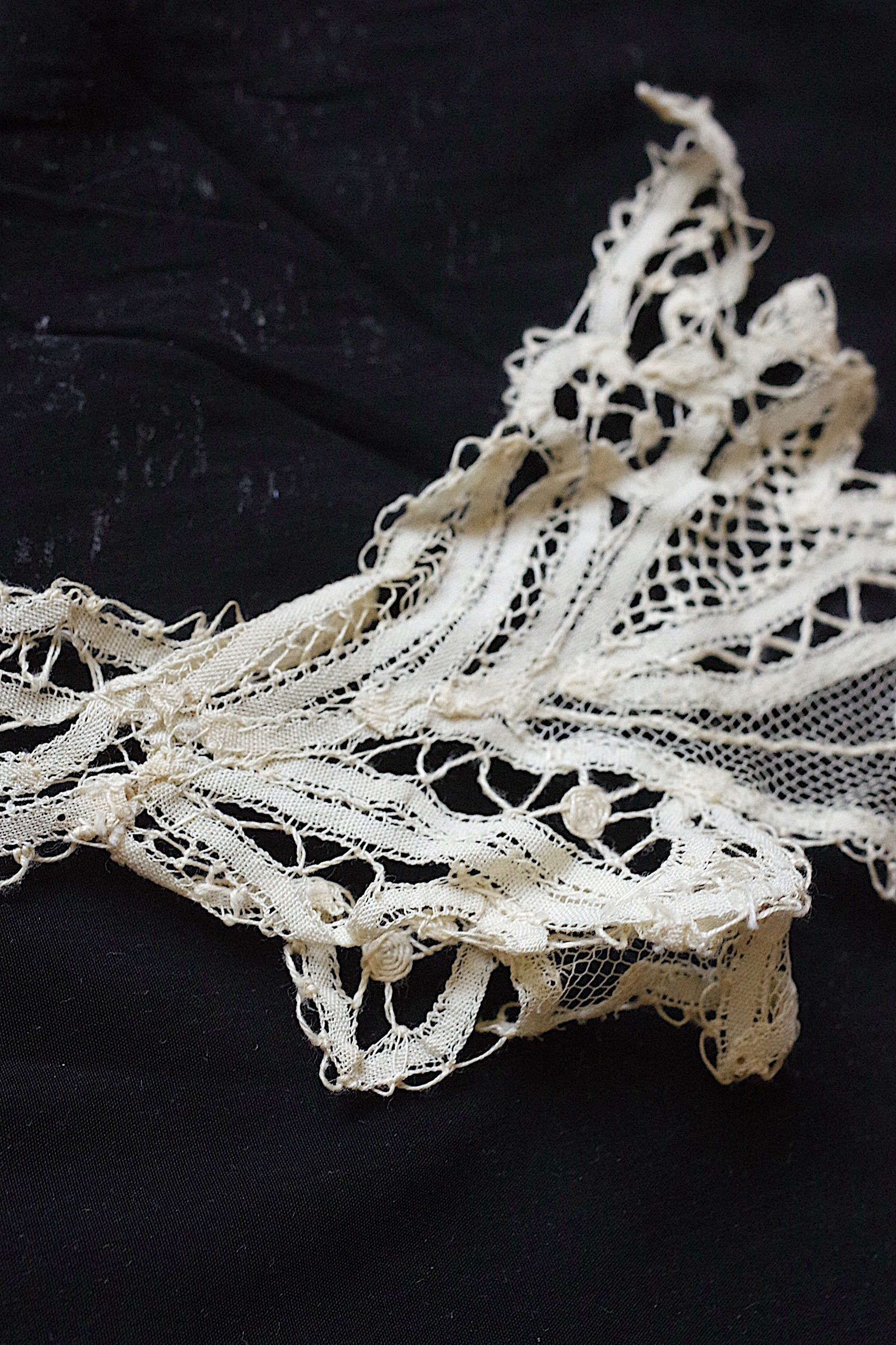 アンティークレース dentelle ancienne 素材用　ハギレlot2