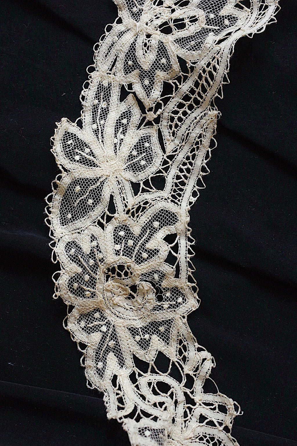 アンティークレース dentelle ancienne 素材用　ハギレlot2