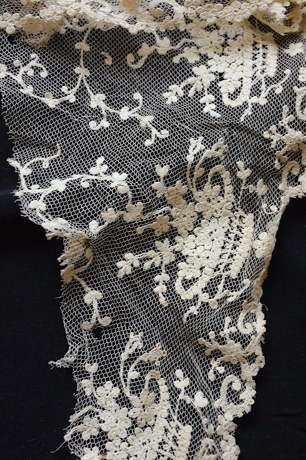 アンティークレース dentelle ancienne 素材用　ハギレlot3