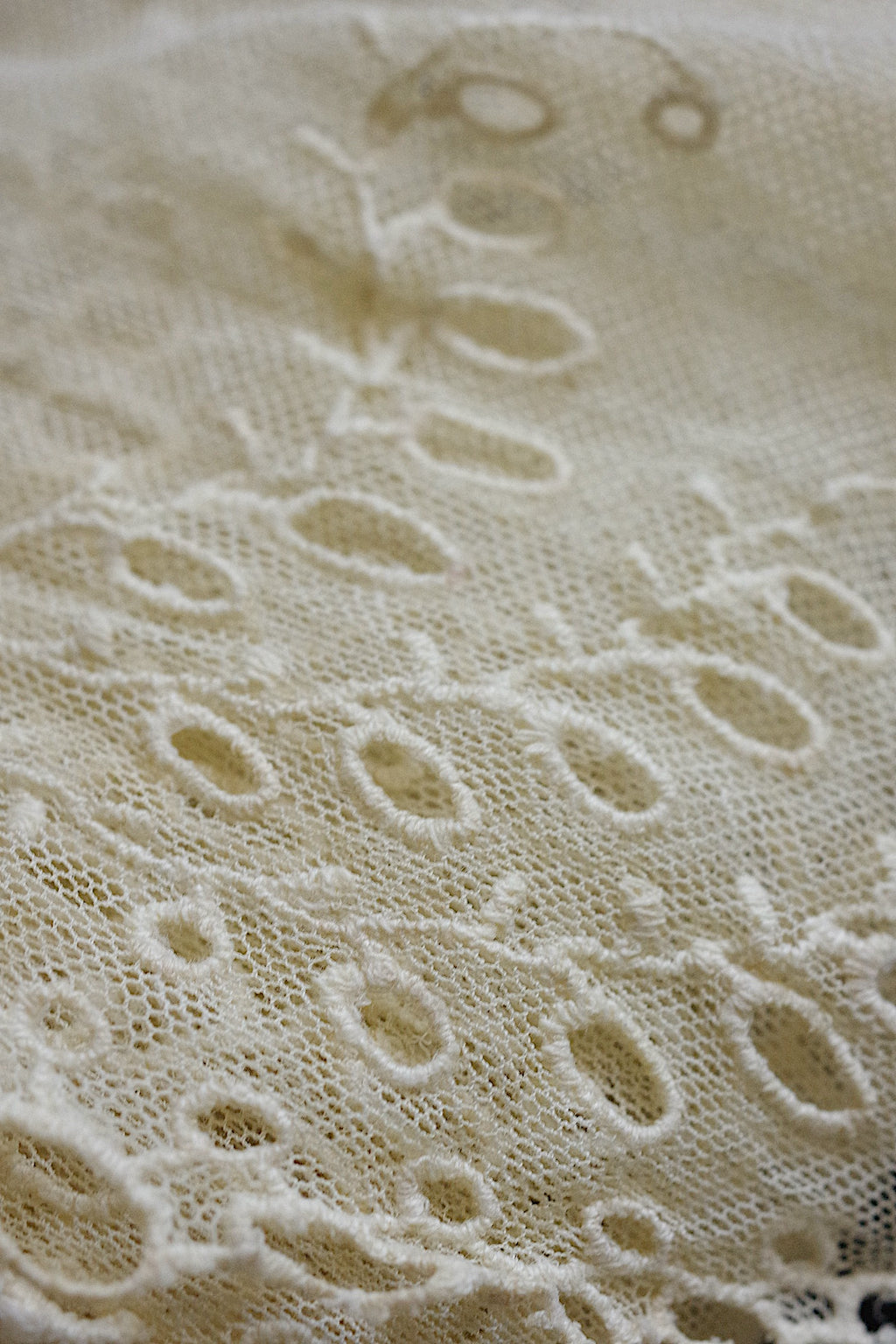 アンティークレース dentelle ancienne 素材用　ハギレlot3