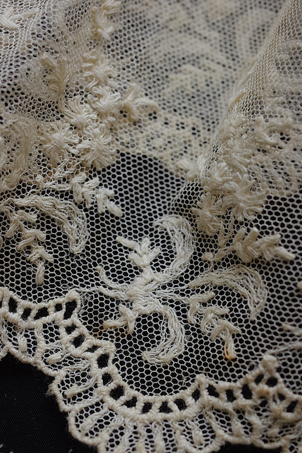 アンティークレース dentelle ancienne 素材用　ハギレlot3