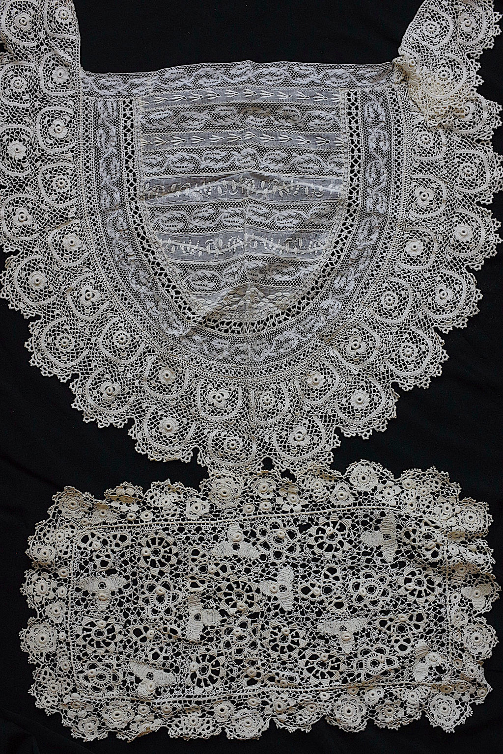アンティークレース dentelle ancienne 素材用　ハギレlot4