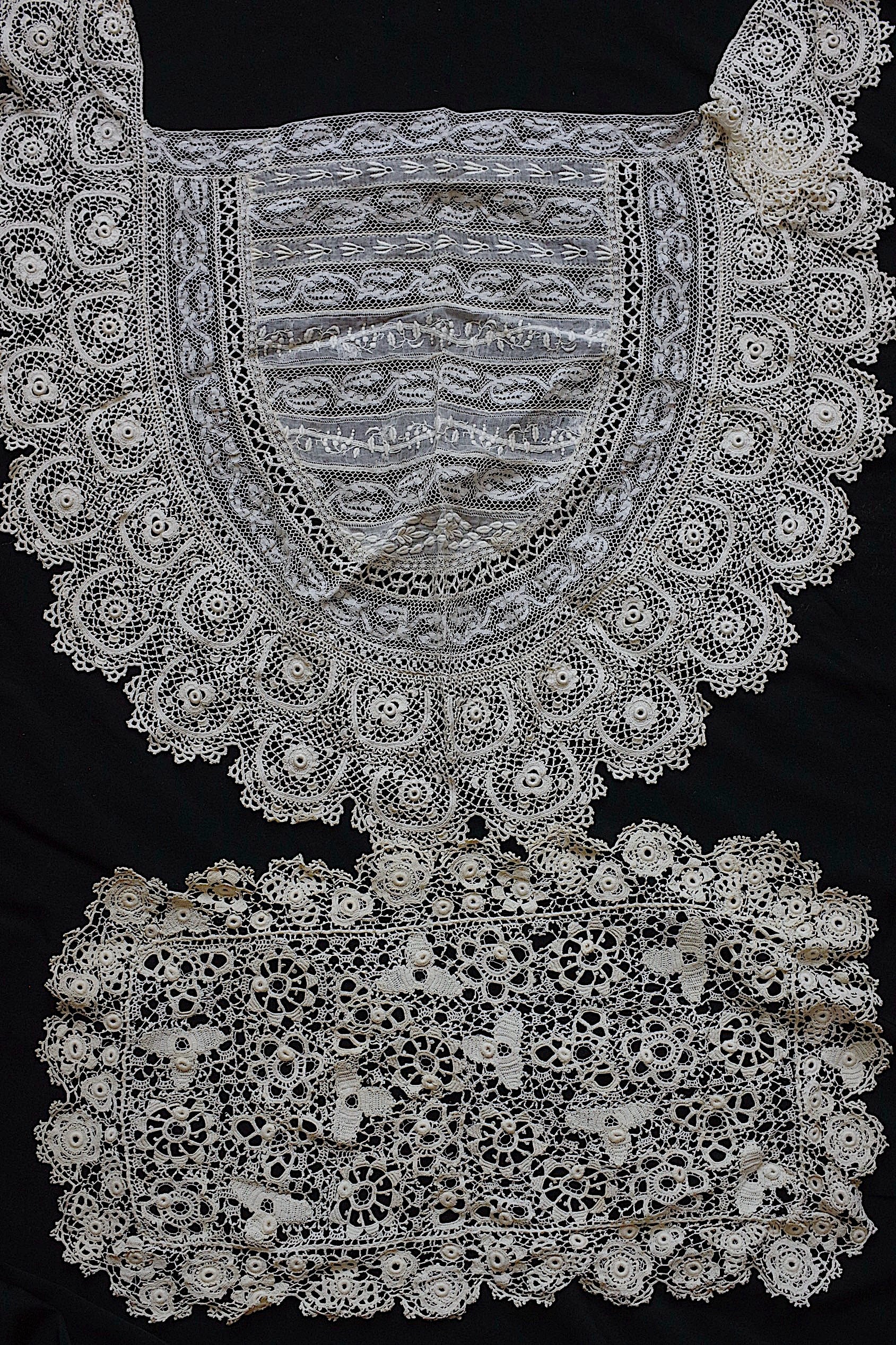 アンティークレース dentelle ancienne 素材用　ハギレlot4