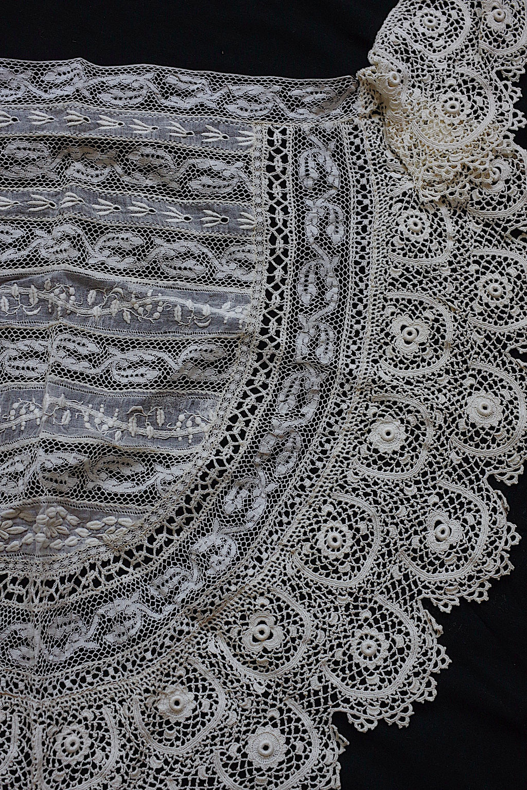 アンティークレース dentelle ancienne 素材用　ハギレlot4