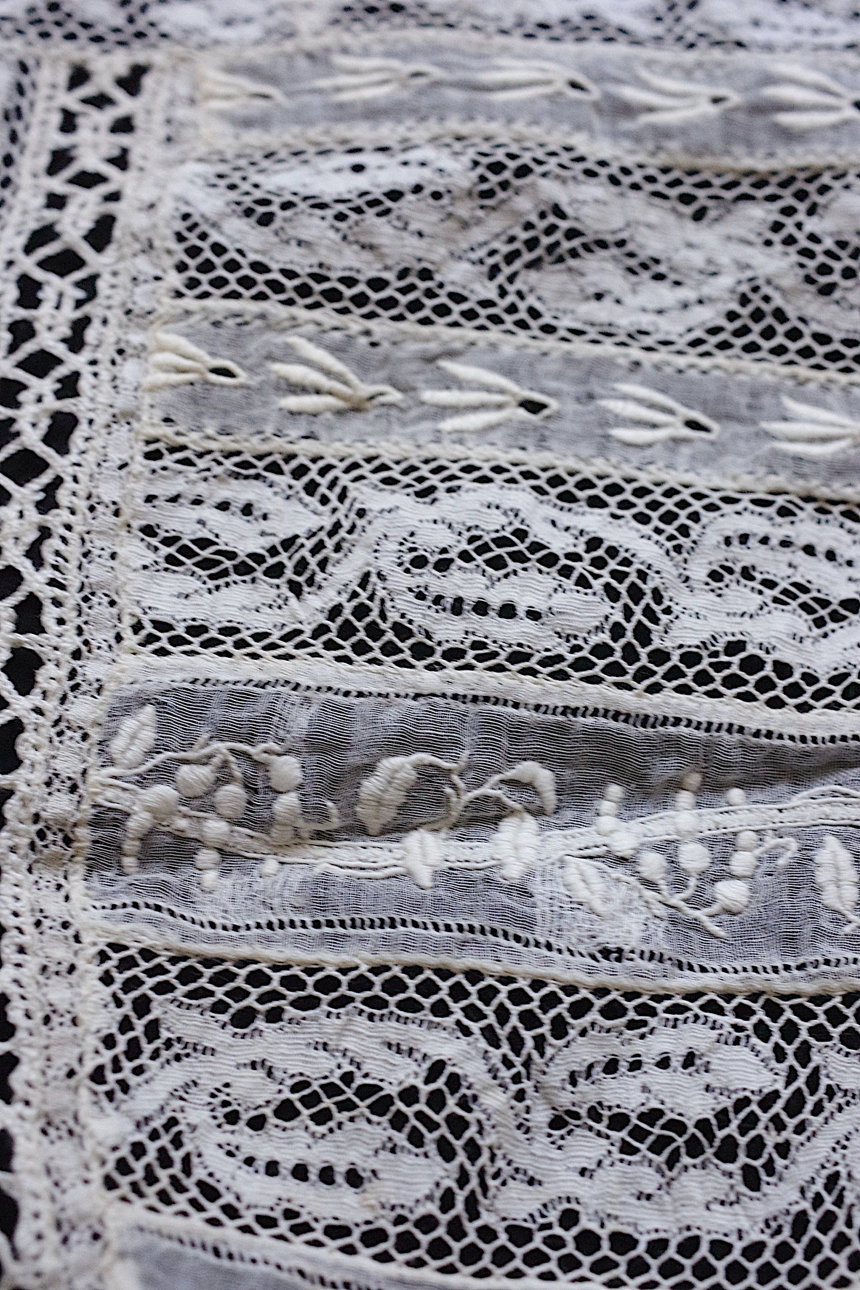 アンティークレース dentelle ancienne 素材用　ハギレlot4