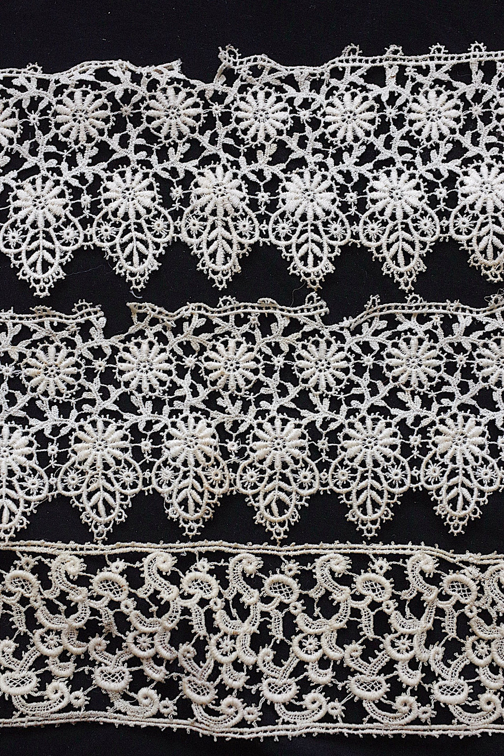 アンティークレース dentelle ancienne 素材用　ハギレlot6
