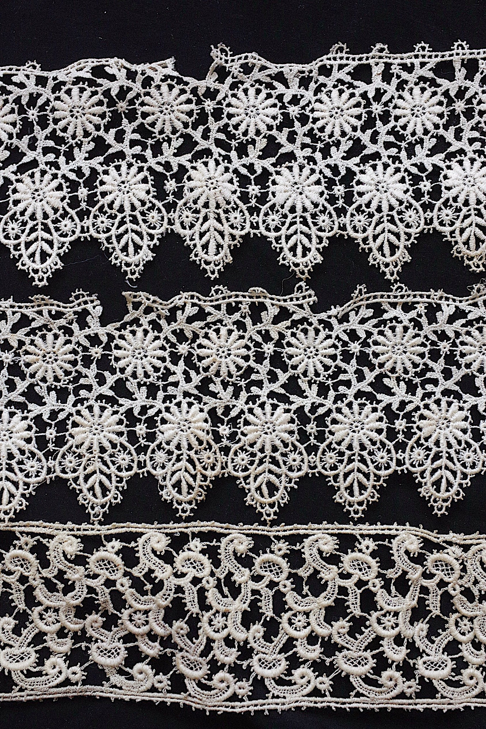 アンティークレース dentelle ancienne 素材用　ハギレlot6