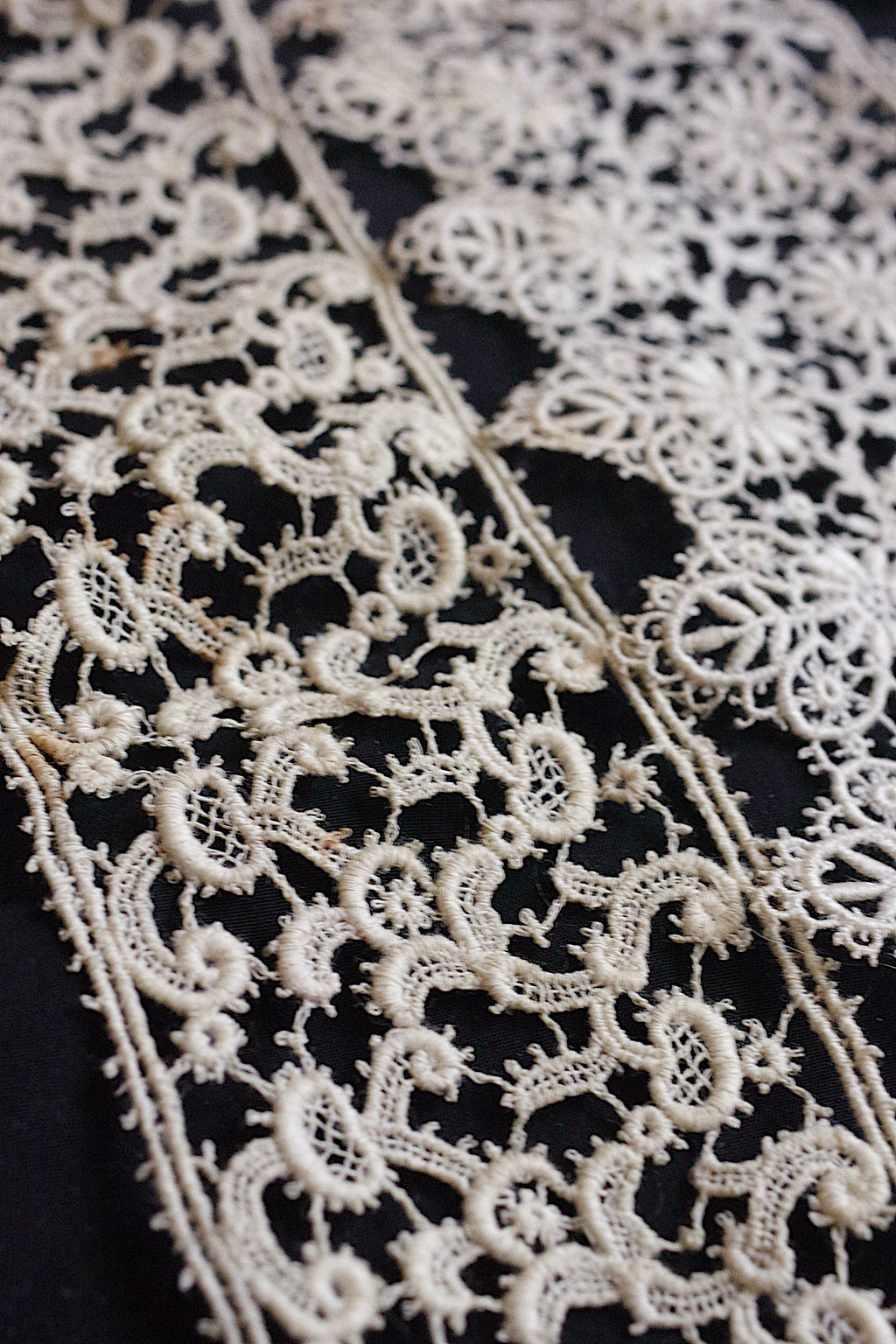 アンティークレース dentelle ancienne 素材用　ハギレlot6