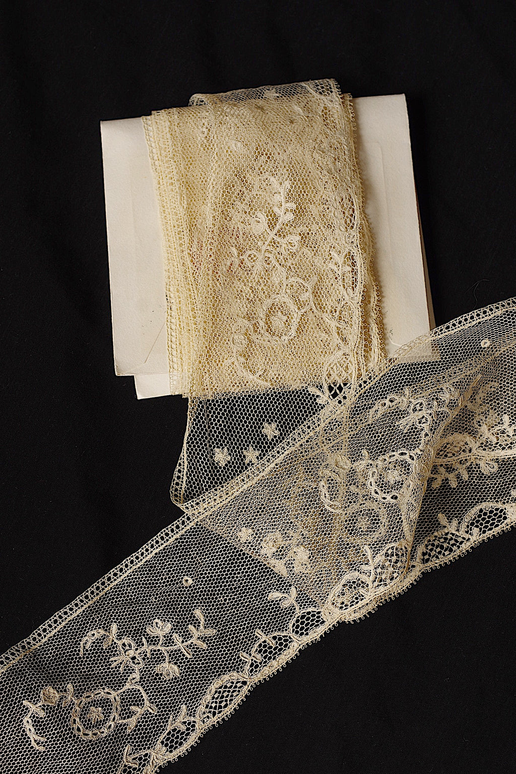 アンティークレース dentelle ancienne 208cm