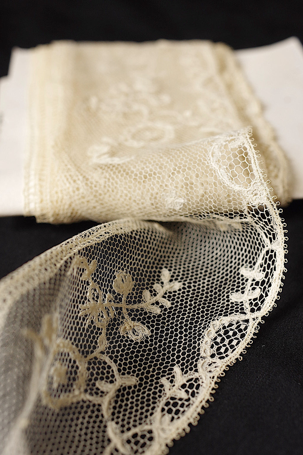 アンティークレース dentelle ancienne 208cm
