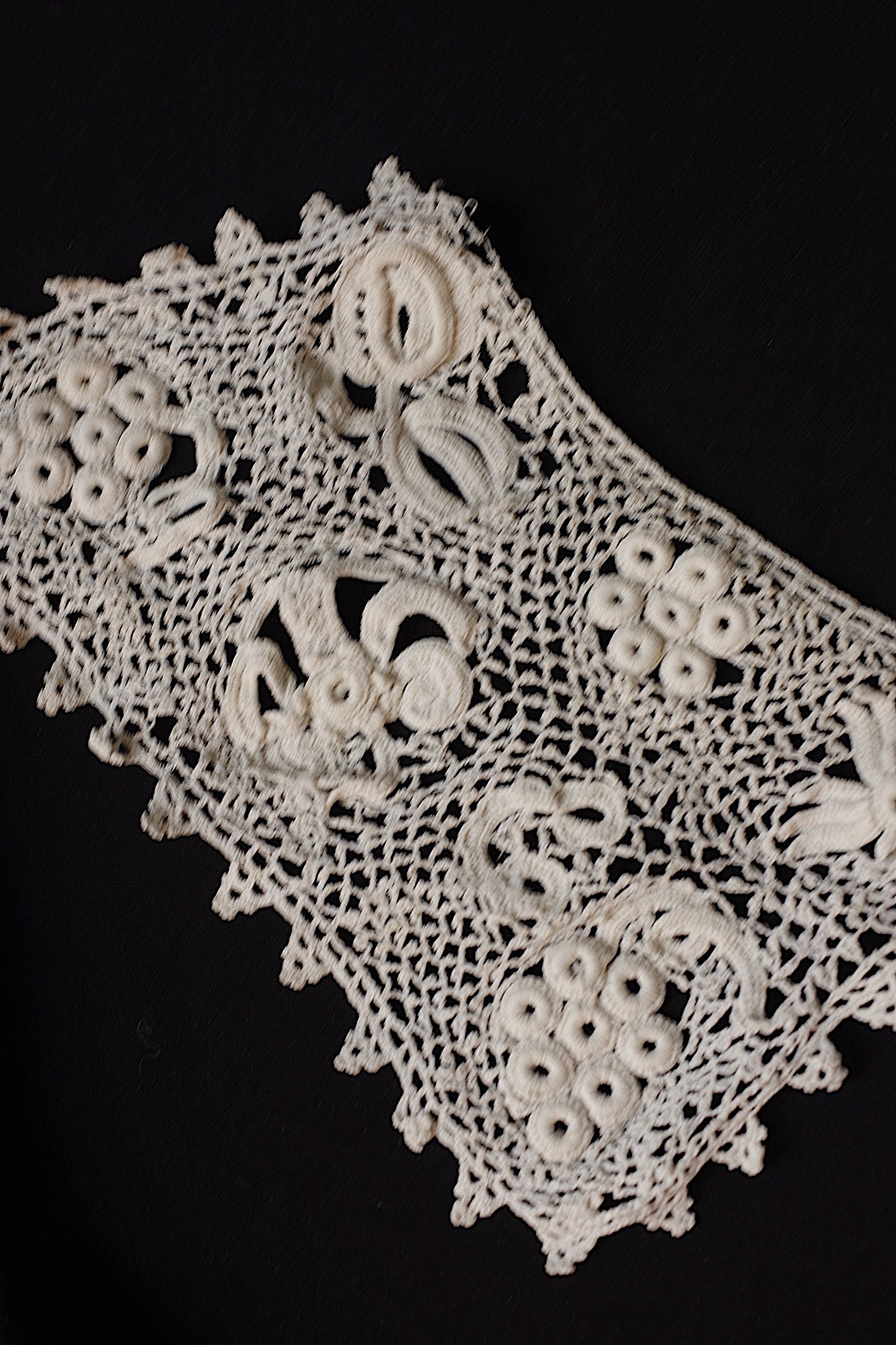 アンティークレース dentelle ancienne 小さな襟2つ