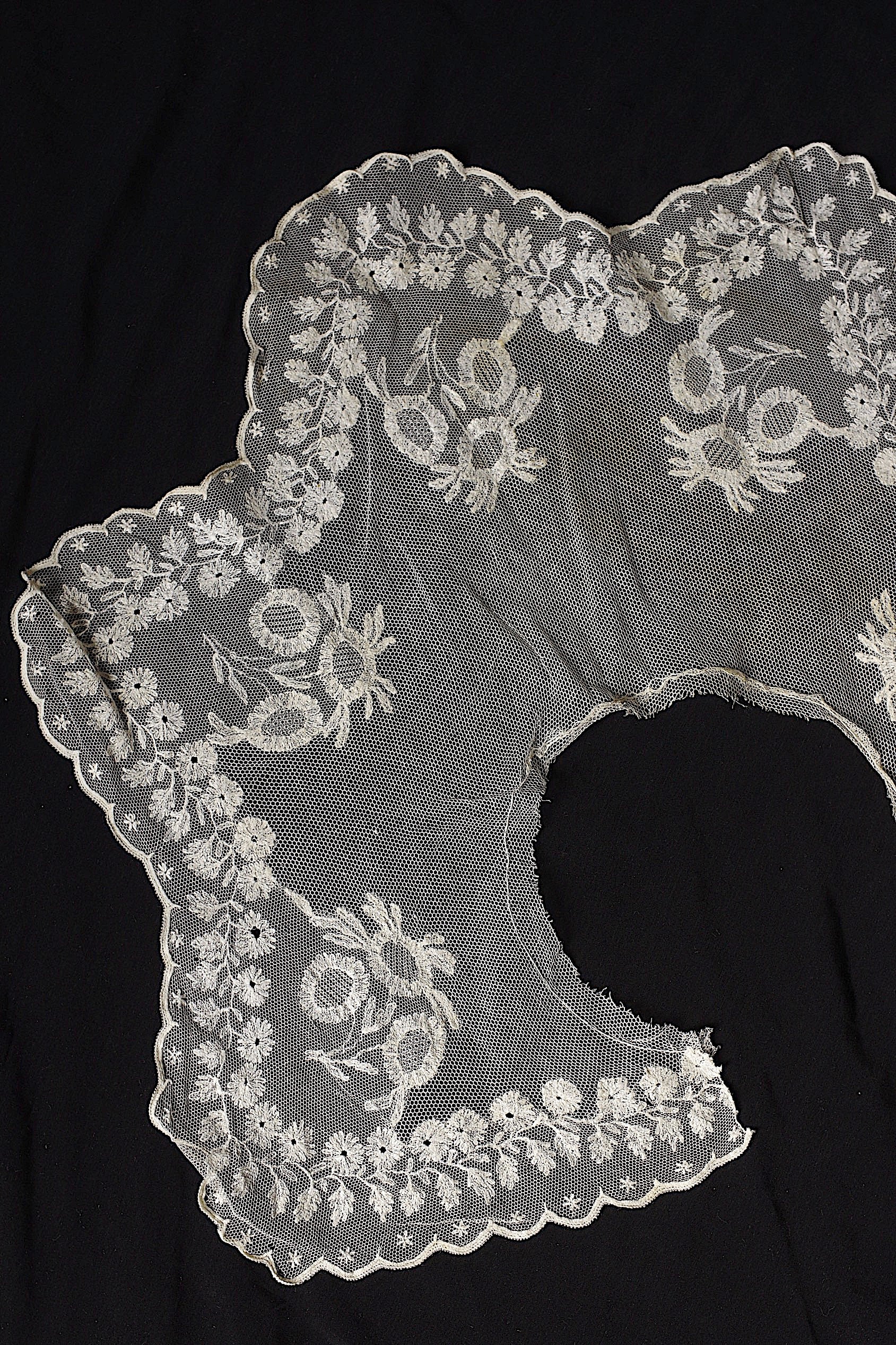アンティークレース dentelle ancienne 襟2つ