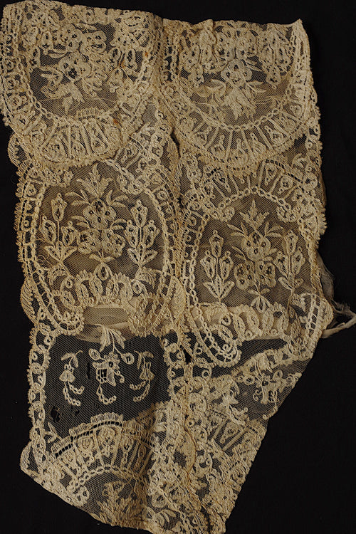 アンティークレース dentelle ancienne ハギレ　素材用