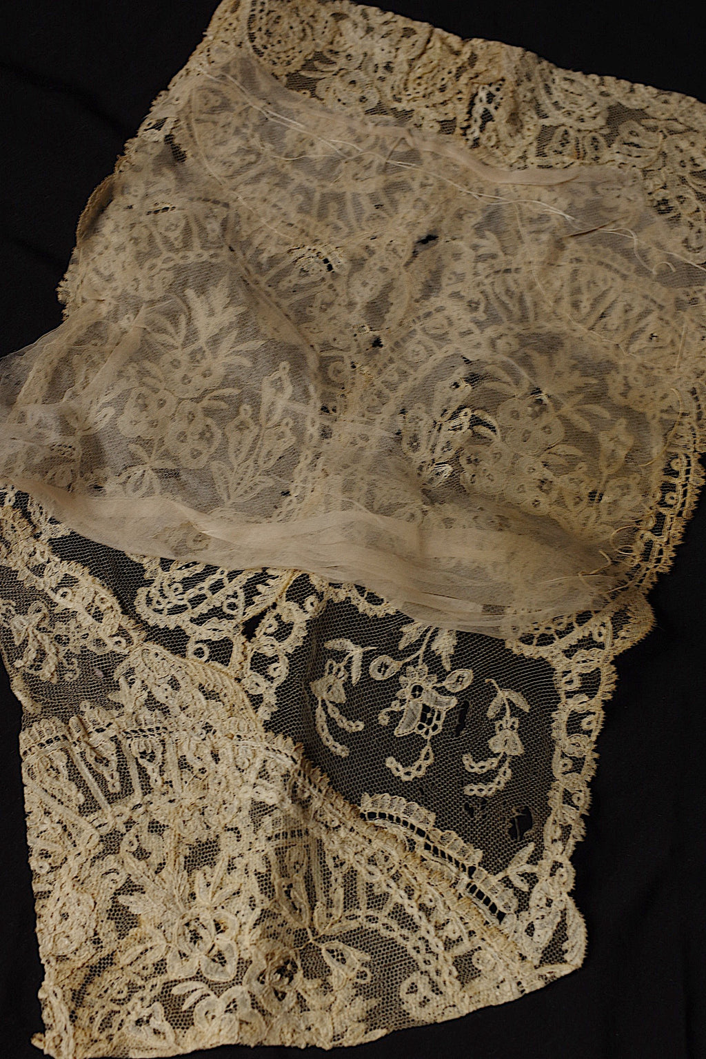 アンティークレース dentelle ancienne ハギレ　素材用