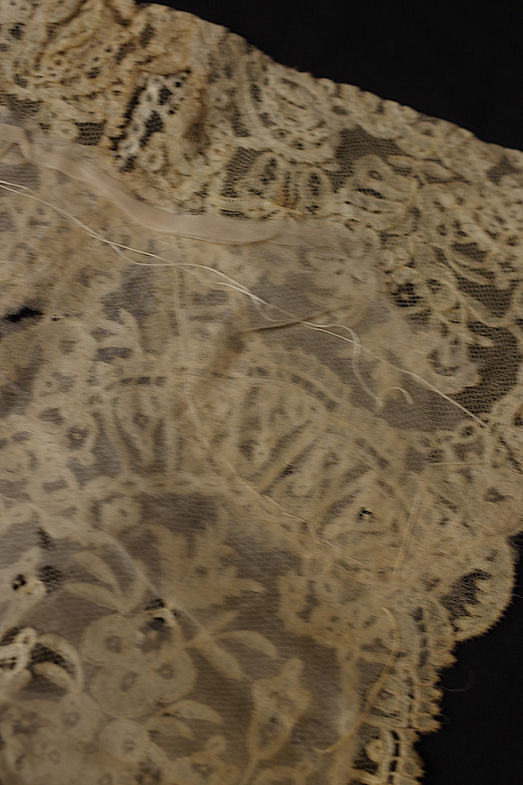 アンティークレース dentelle ancienne ハギレ　素材用