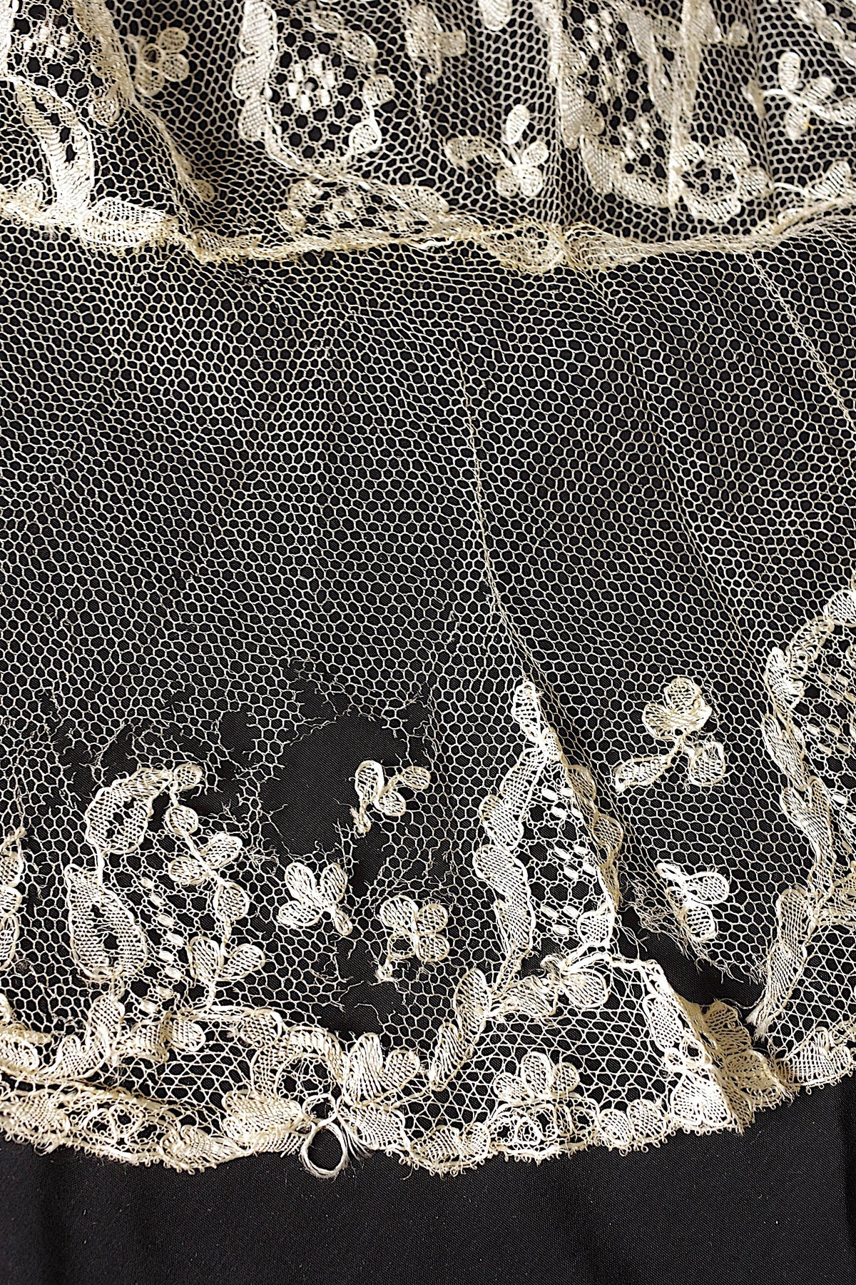 アンティークレース dentelle ancienne ブロンドレース　素材用