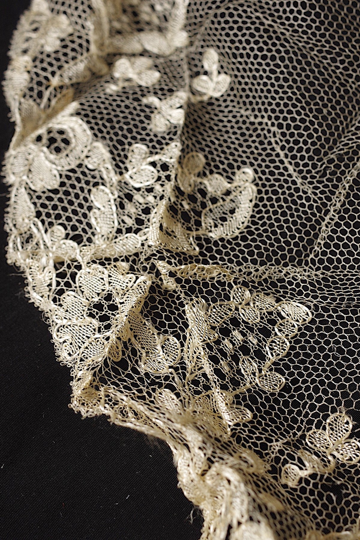 アンティークレース dentelle ancienne ブロンドレース　素材用