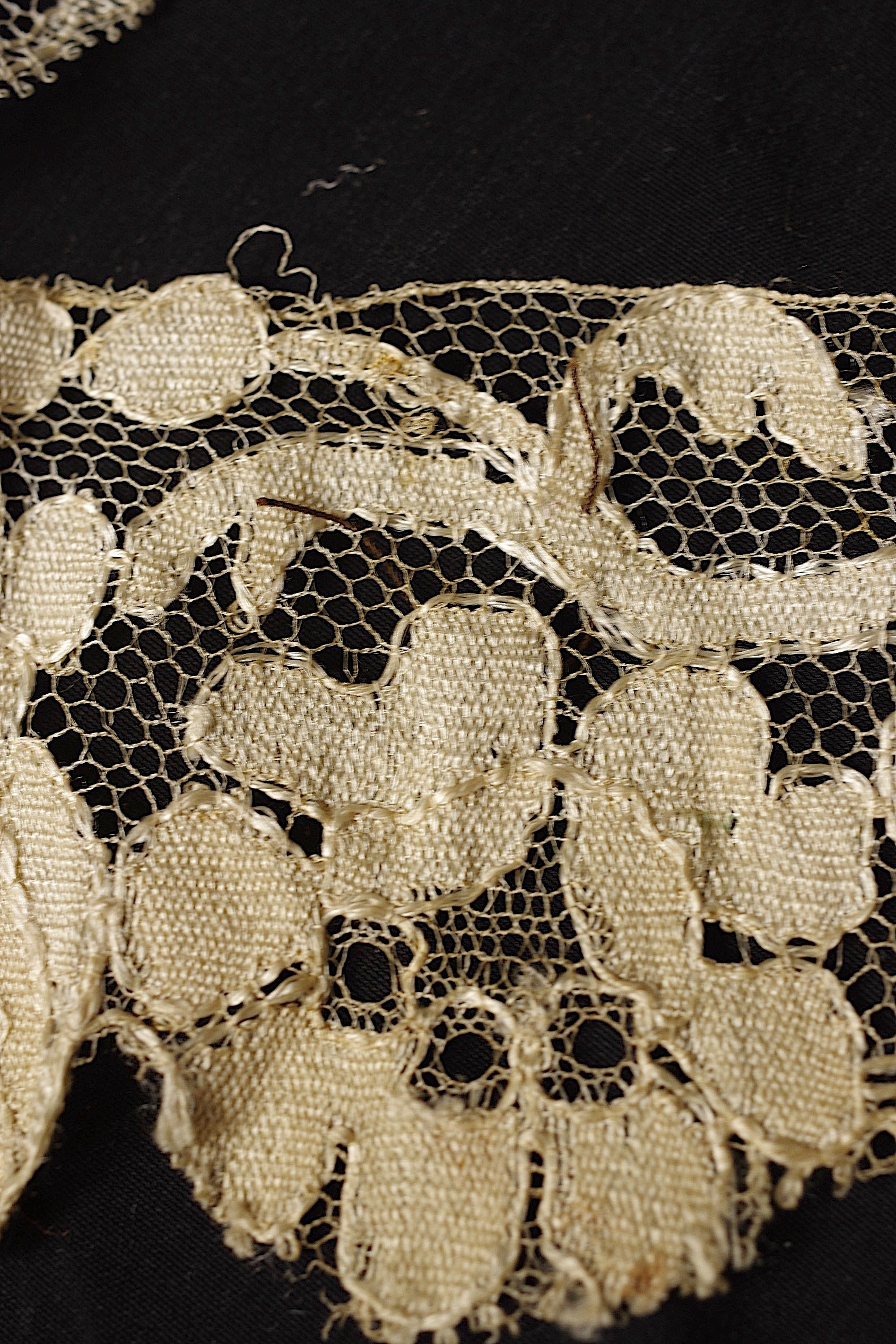 アンティークレース dentelle ancienne ブロンドレース　素材用