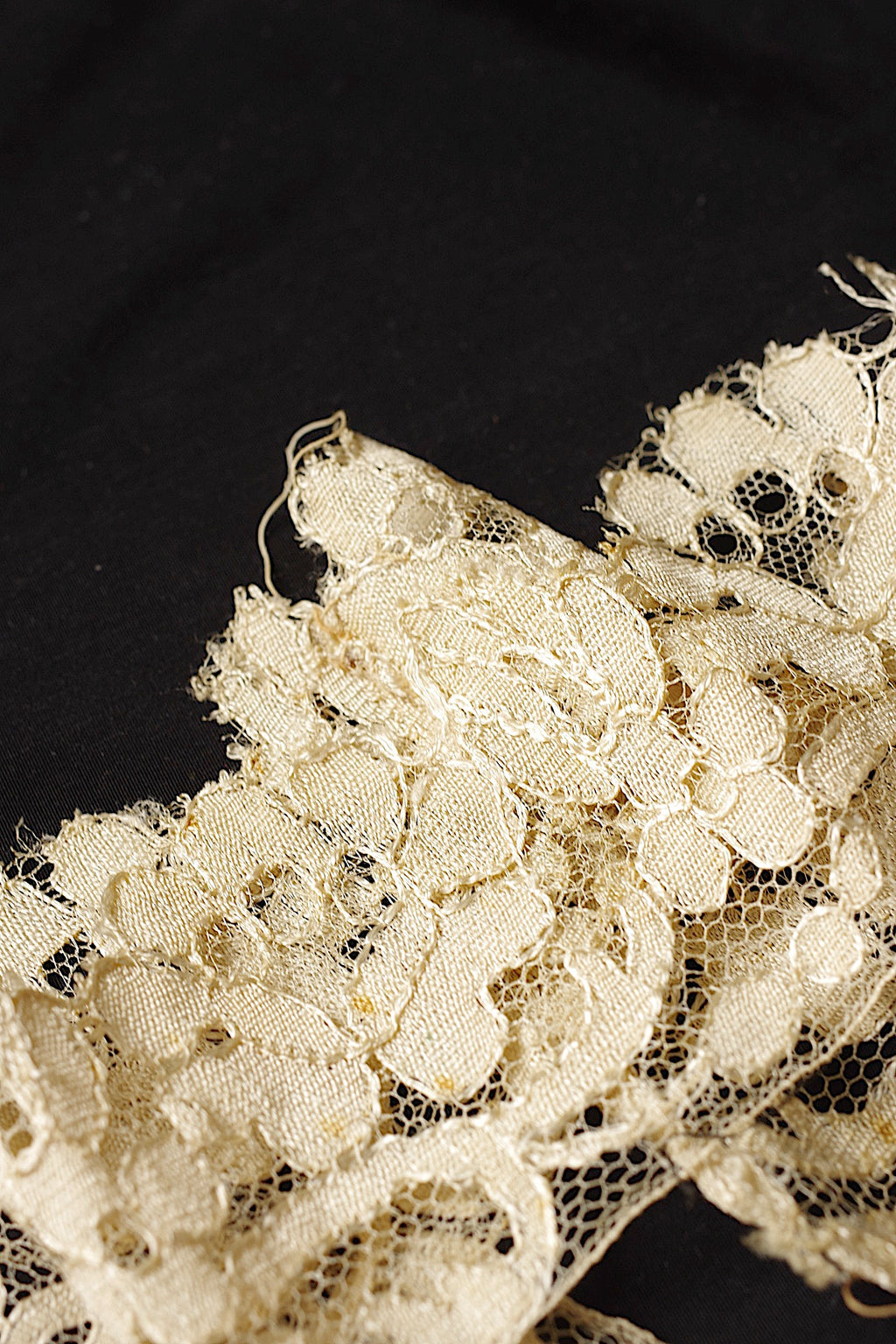 アンティークレース dentelle ancienne ブロンドレース　素材用