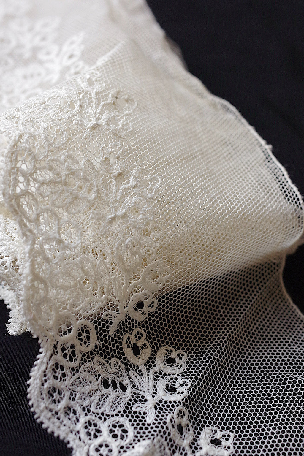 アンティークレース dentelle ancienne 220cm 109cm