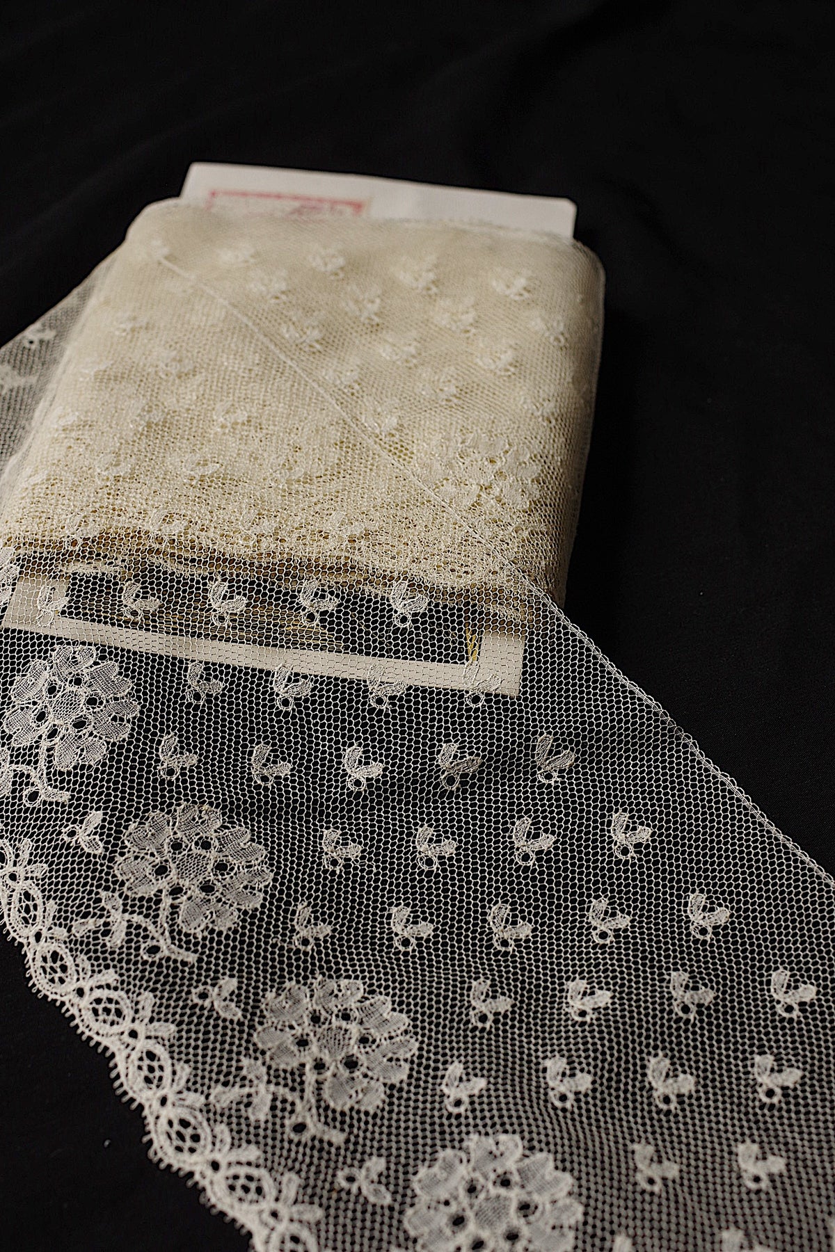 アンティークレース dentelle ancienne 580cm