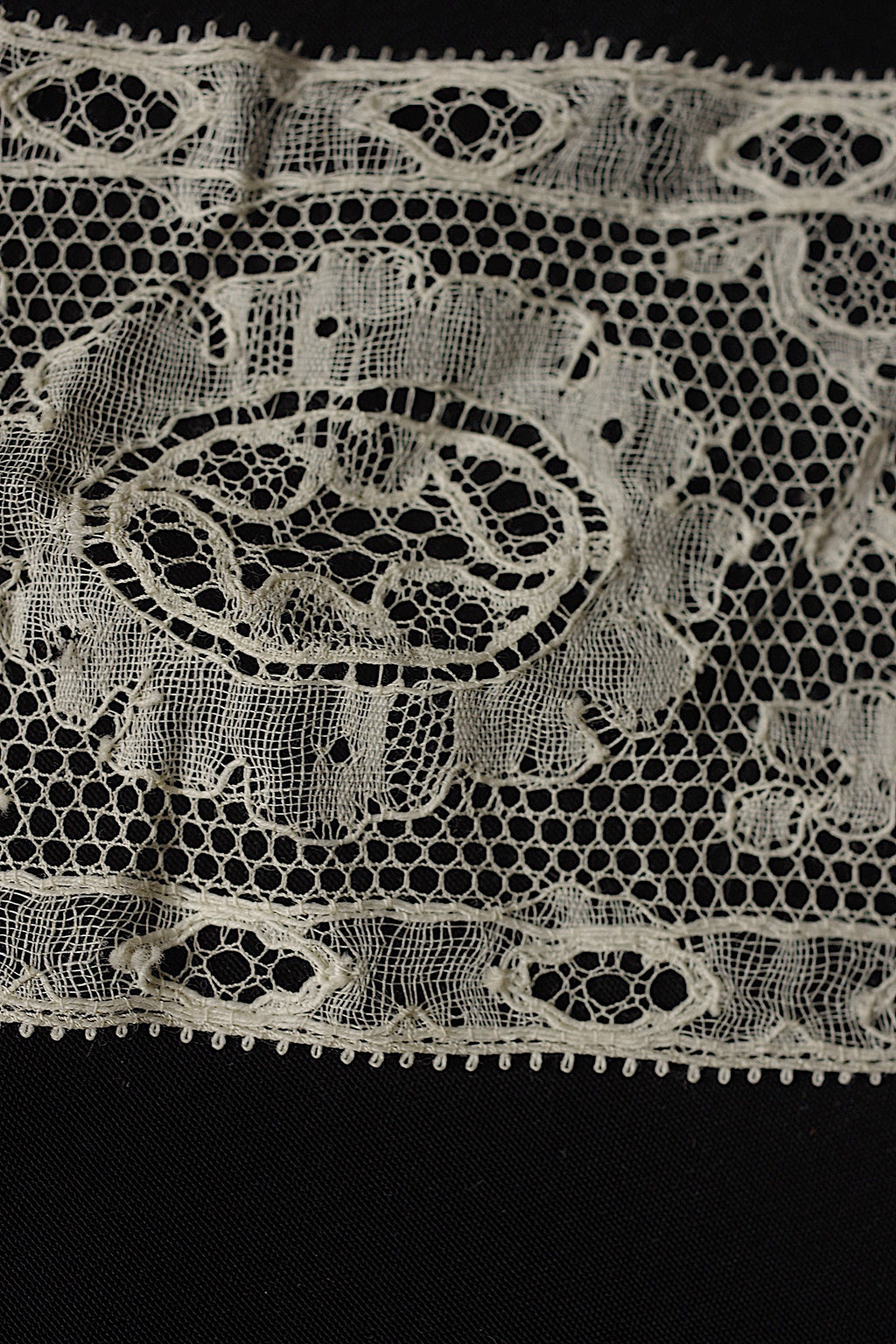 アンティークレース dentelle ancienne 343cm
